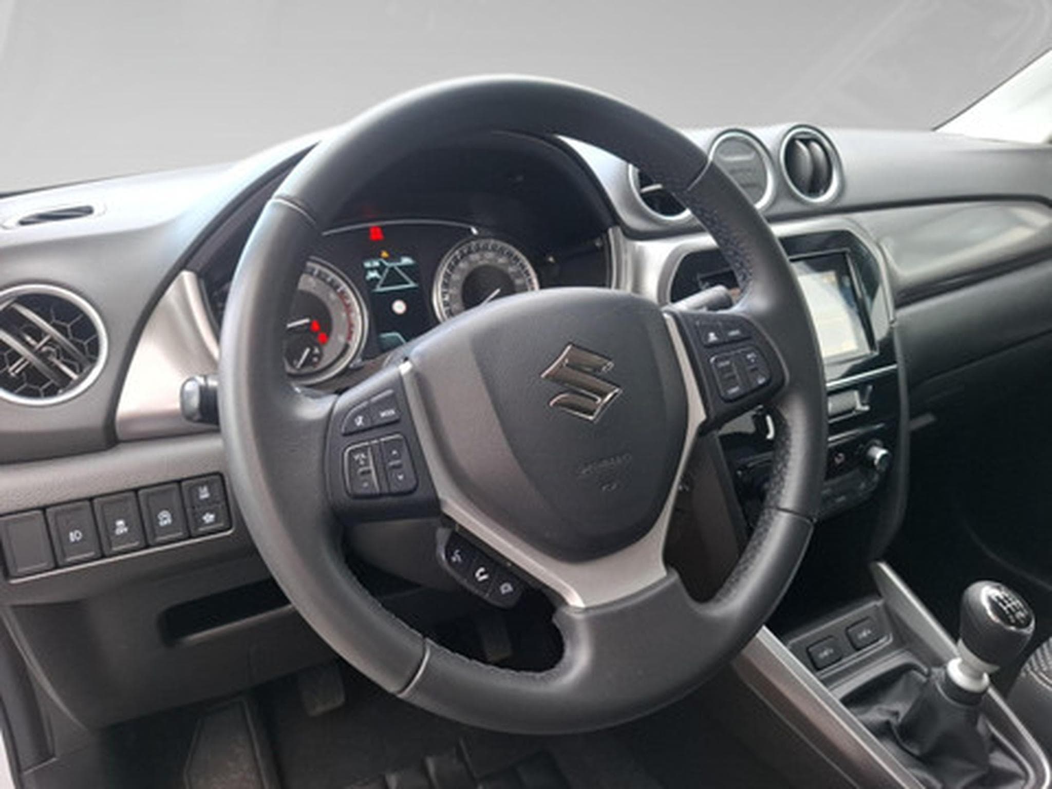 Suzuki Grand Vitara 1.4 Luxe+ MHEV 2WD (2024) - Photo 8