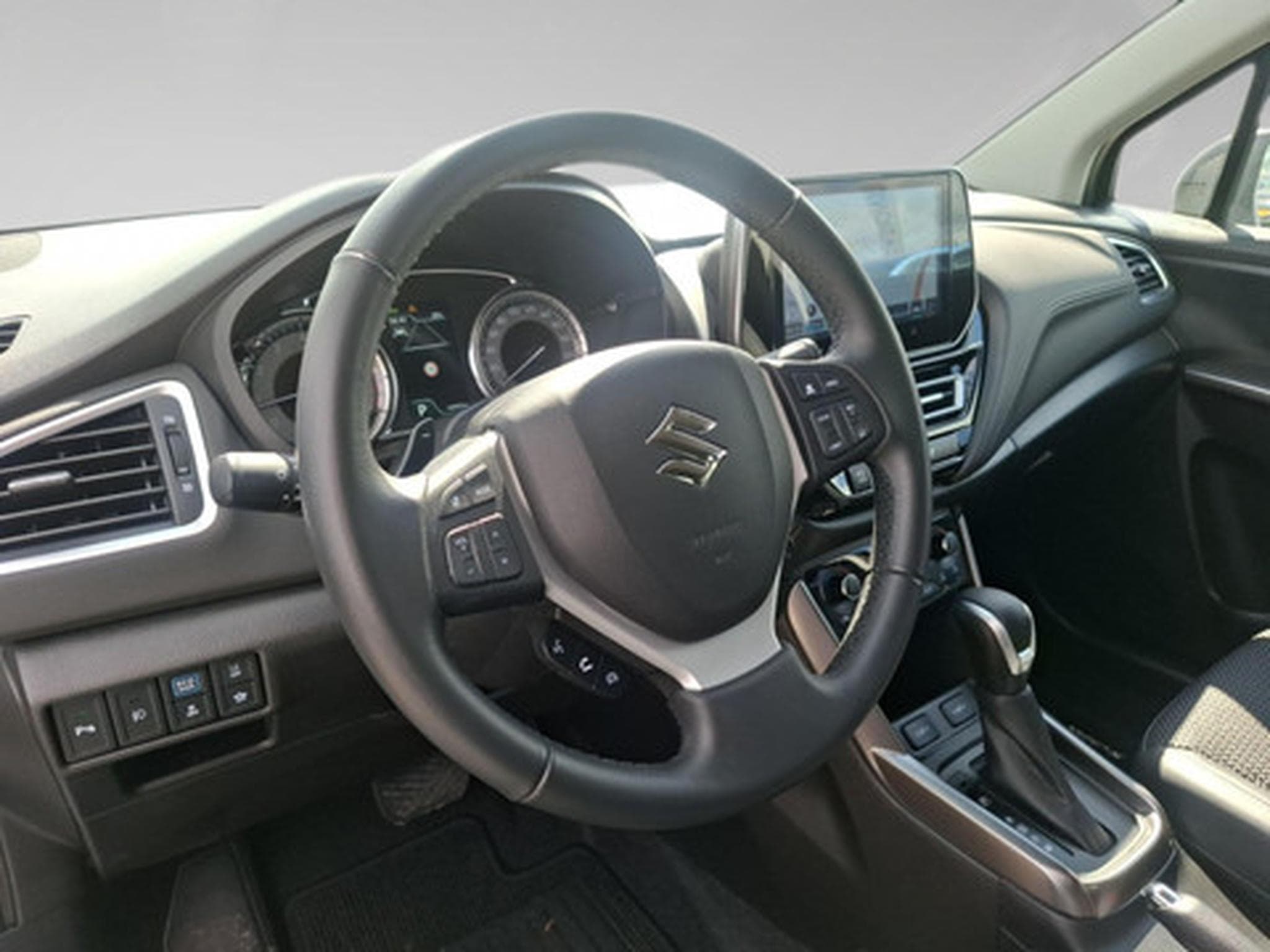 Suzuki S-Cross 1.4 Grand Luxe Xtra A/T 48V Hybrid (2024) - Foto 8
