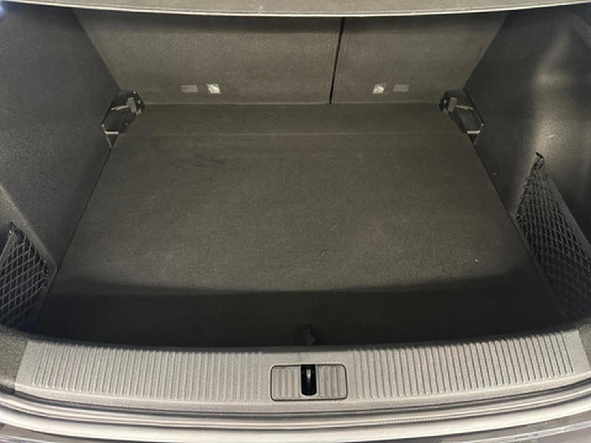 MG MG5 LUXURY (2026) - Photo 12