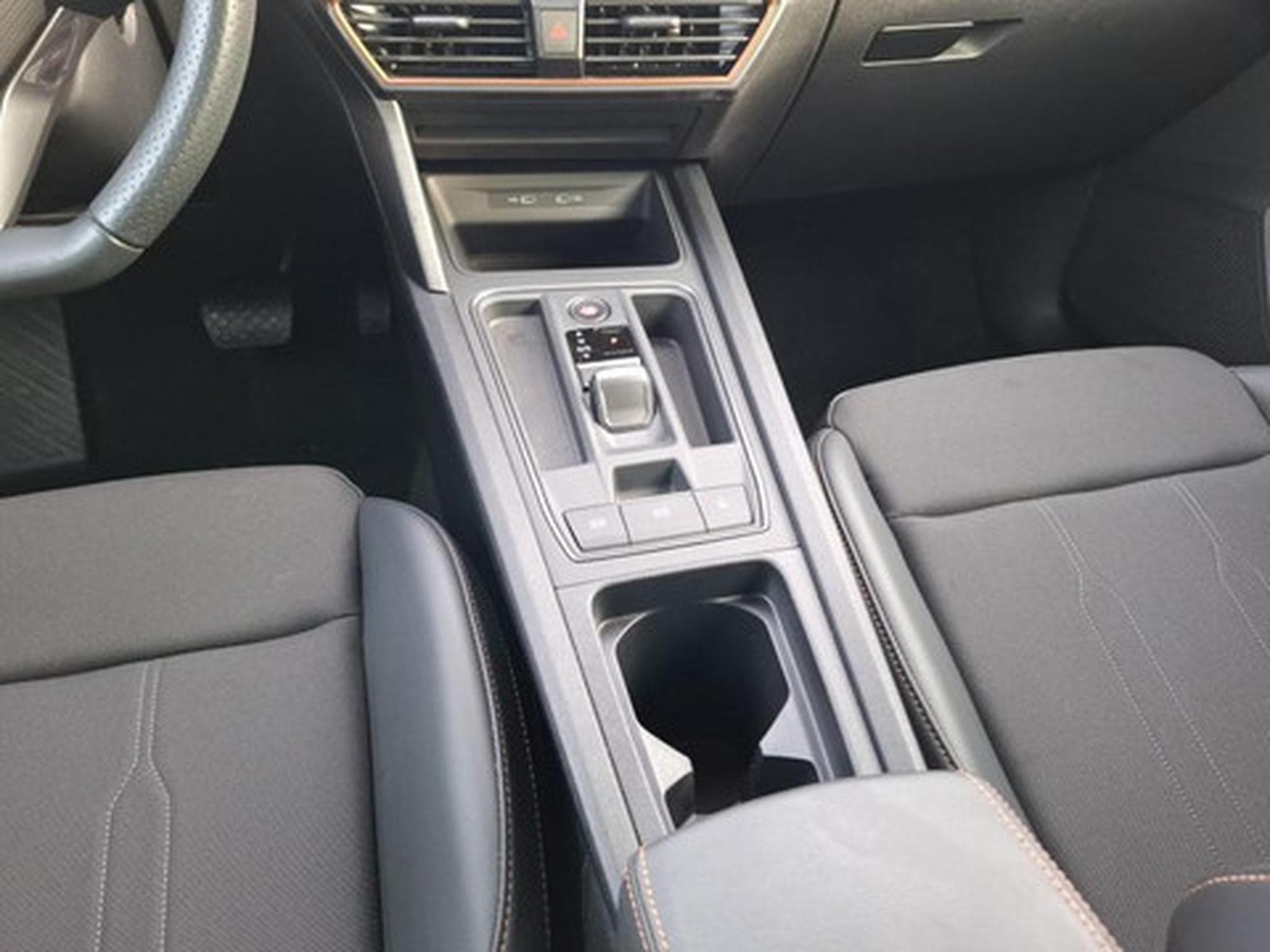 Cupra Formentor 1.5 TSI 110kW DSG (2026) - Photo 9