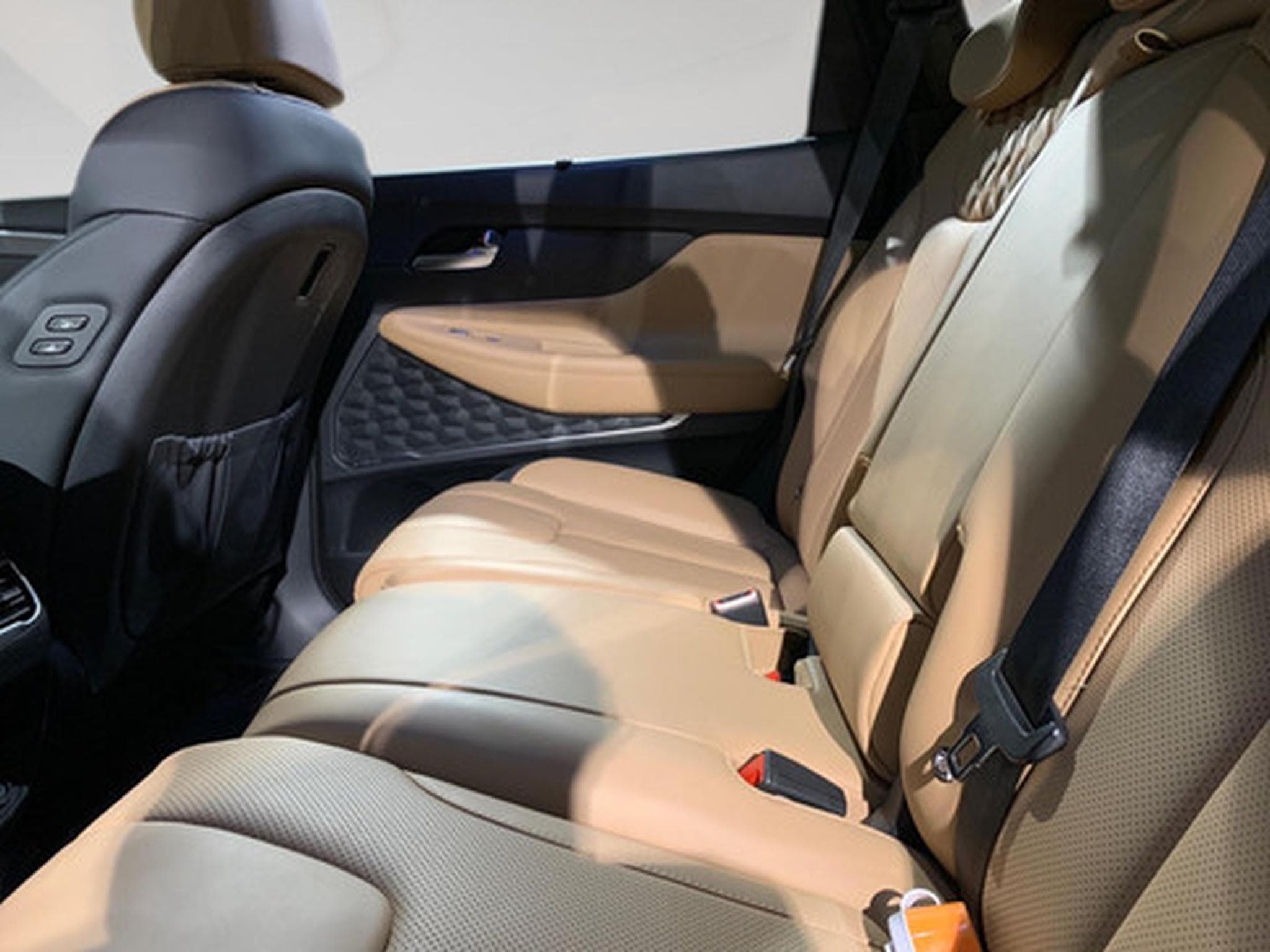 Hyundai Santa Fe PHEV Shine Line Family Sensati (2026) - Photo 9