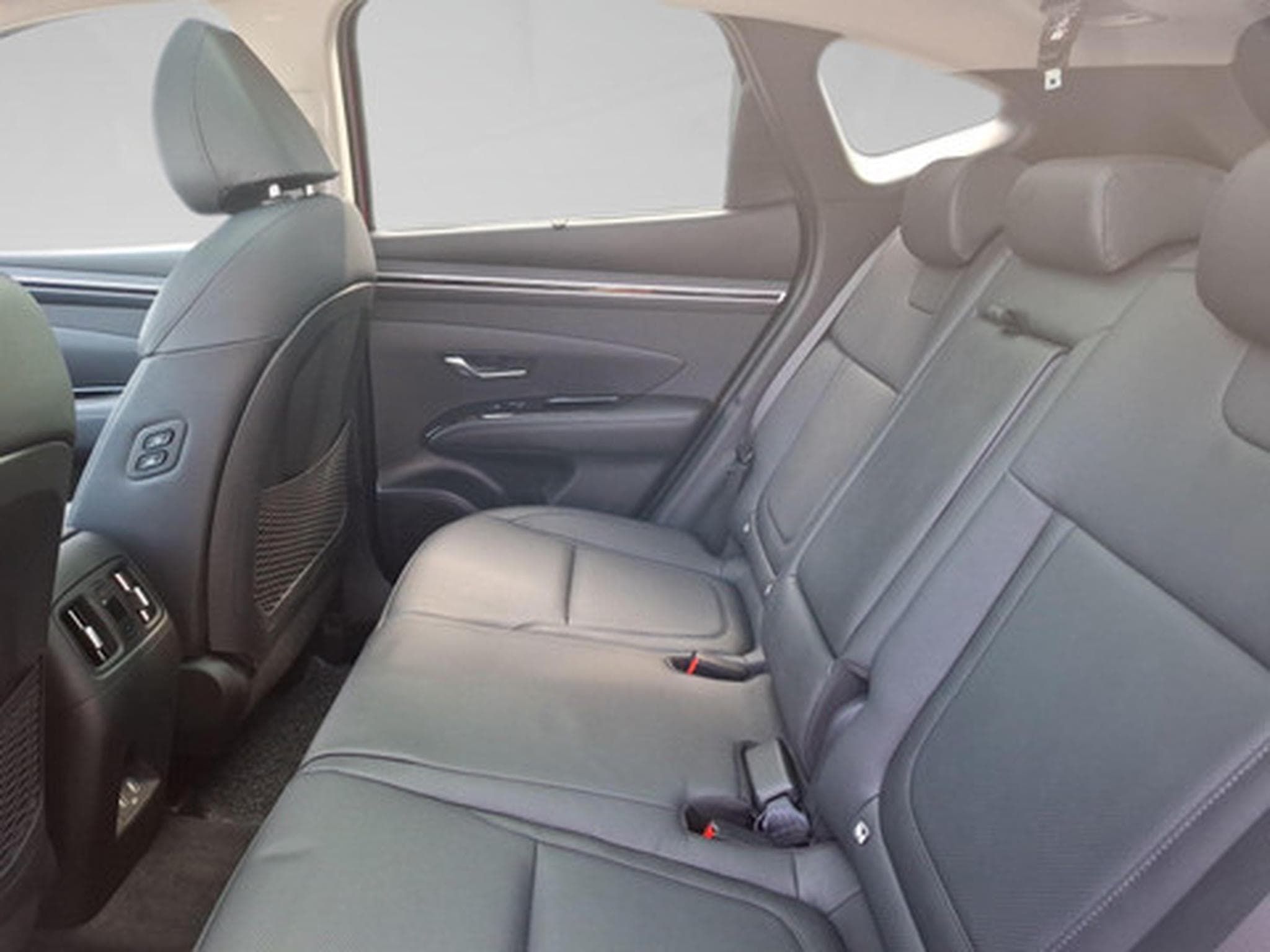 Hyundai Tucson 1.6 T-GDi Hybrid Shine (2021) - Photo 11