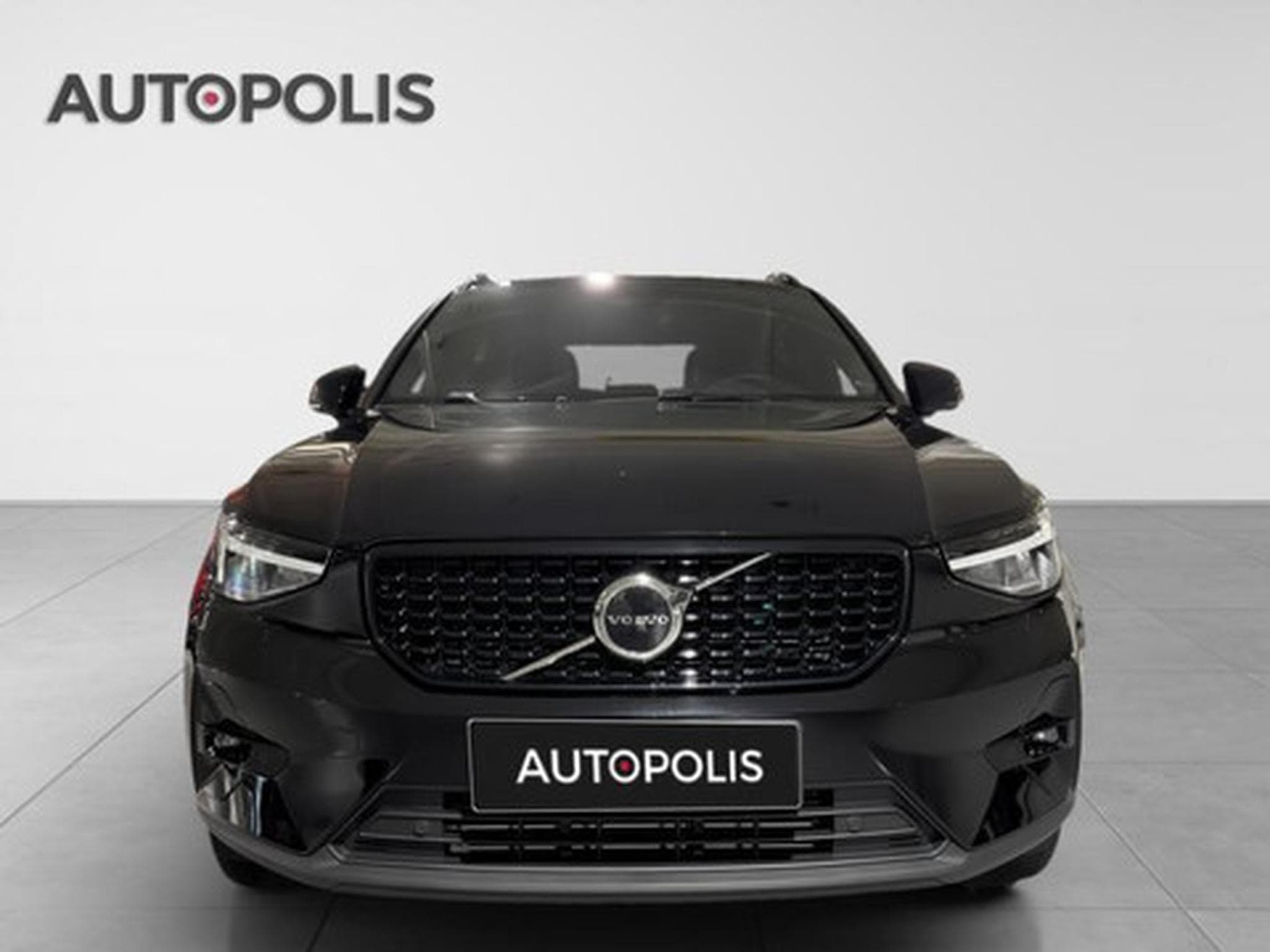 Volvo XC40 1.5 T5 Plus Dark PHEV 262 PS (2026) - Photo 9