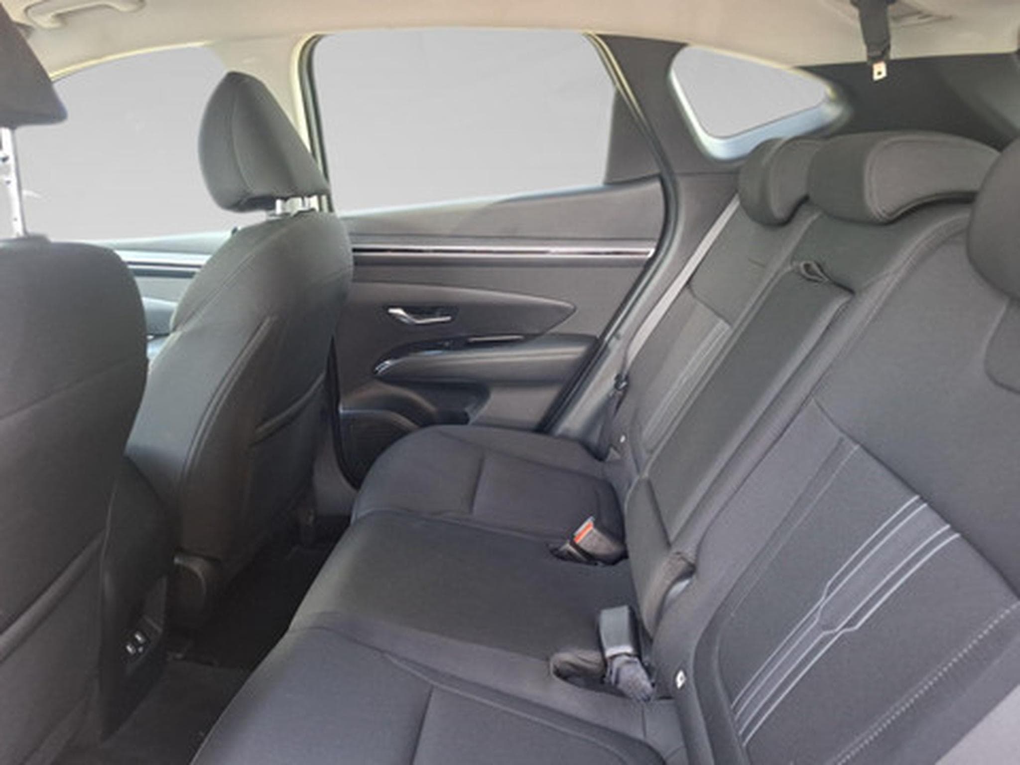 Hyundai Tucson 1.6 CRDi 48V Feel DCT (2023) - Photo 11