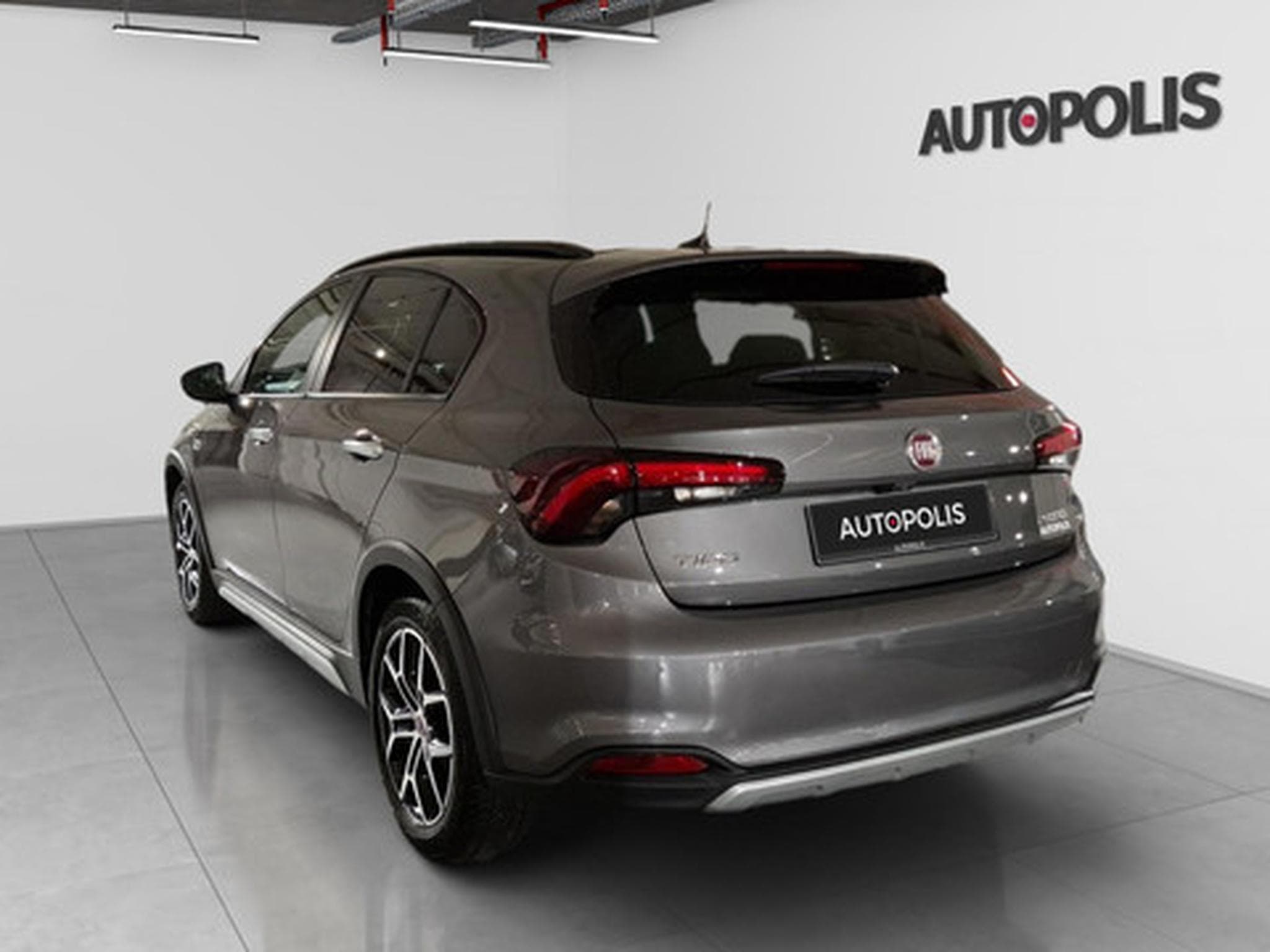 Fiat Tipo 1.5 HYBRID CROSS (2026) - Photo 18