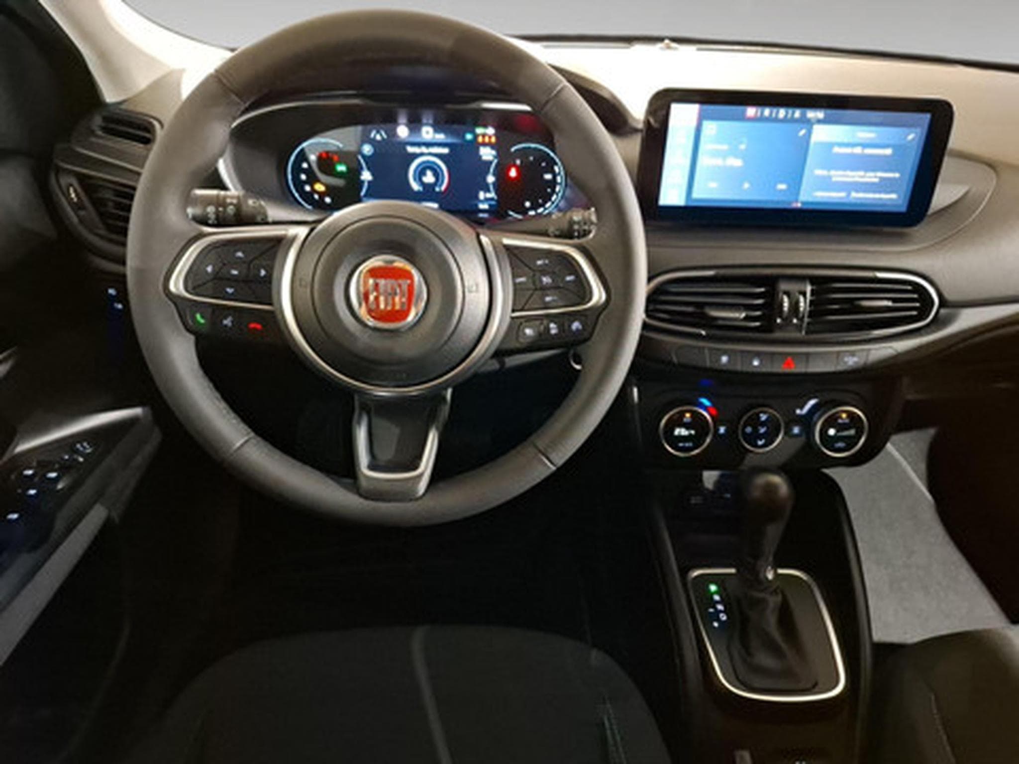 Fiat Tipo 1.5 HYBRID CROSS (2026) - Photo 6