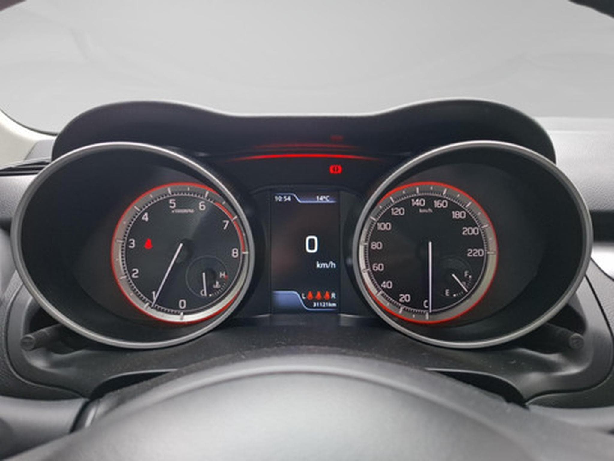 Suzuki Swift 1.2 Grand Luxe Xtra (SHVS) (2023) - Photo 2