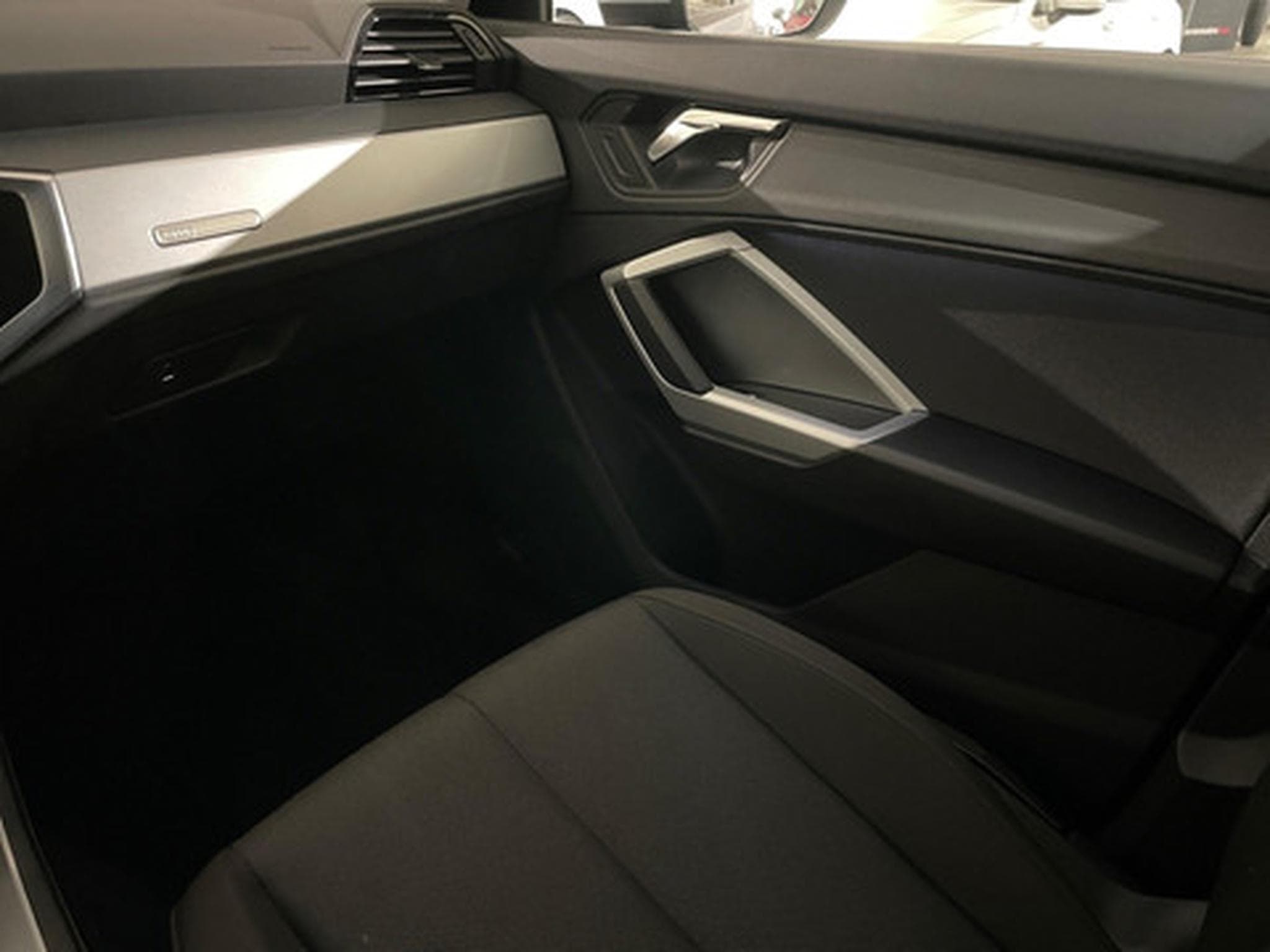 Audi Q3 2.0 TDI ADVANCED (2026) - Photo 9