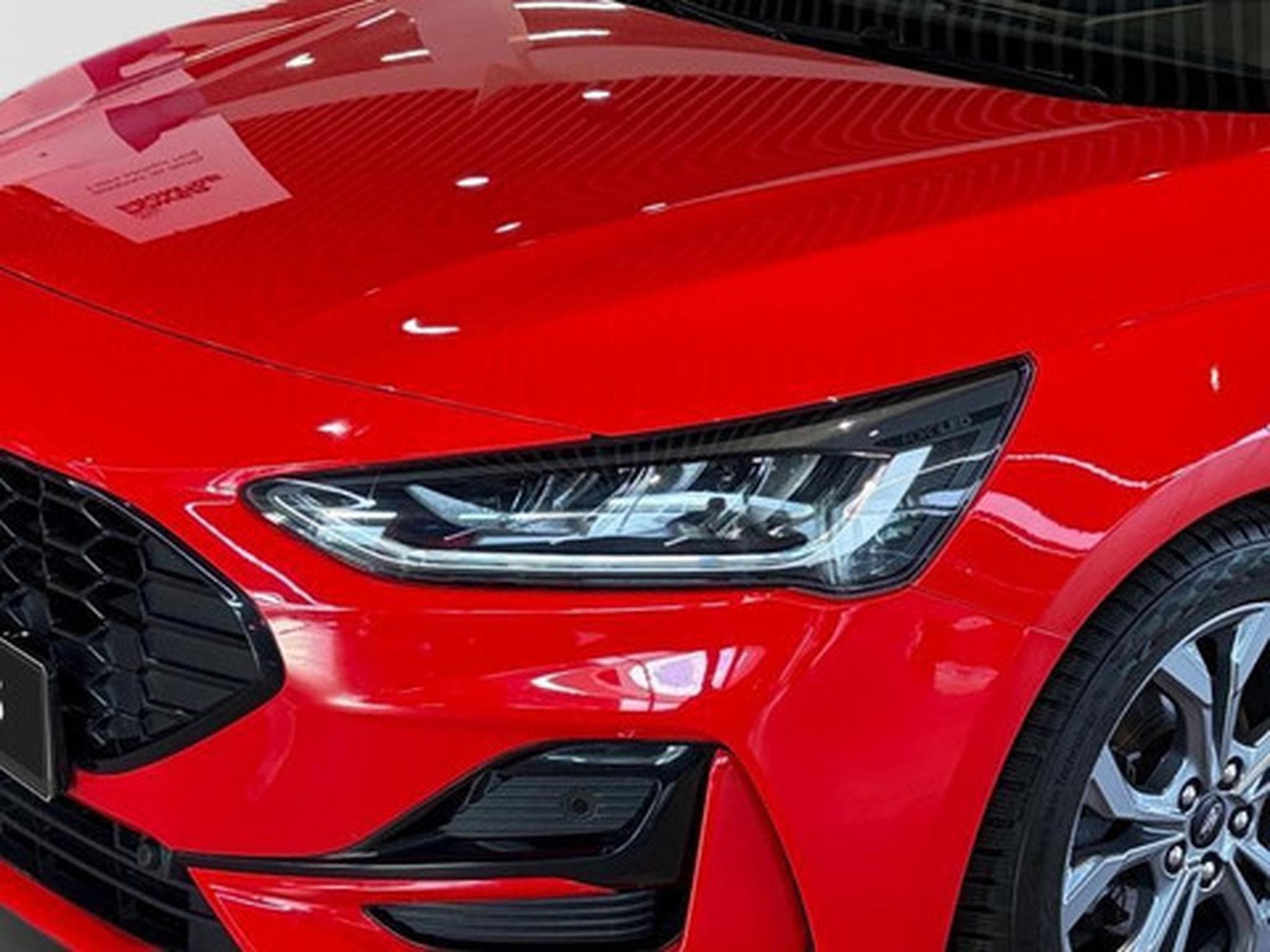 Ford Focus 1.0i EcoBst MHEV 92kW ST-Line Style DCT (2026) - Photo 21