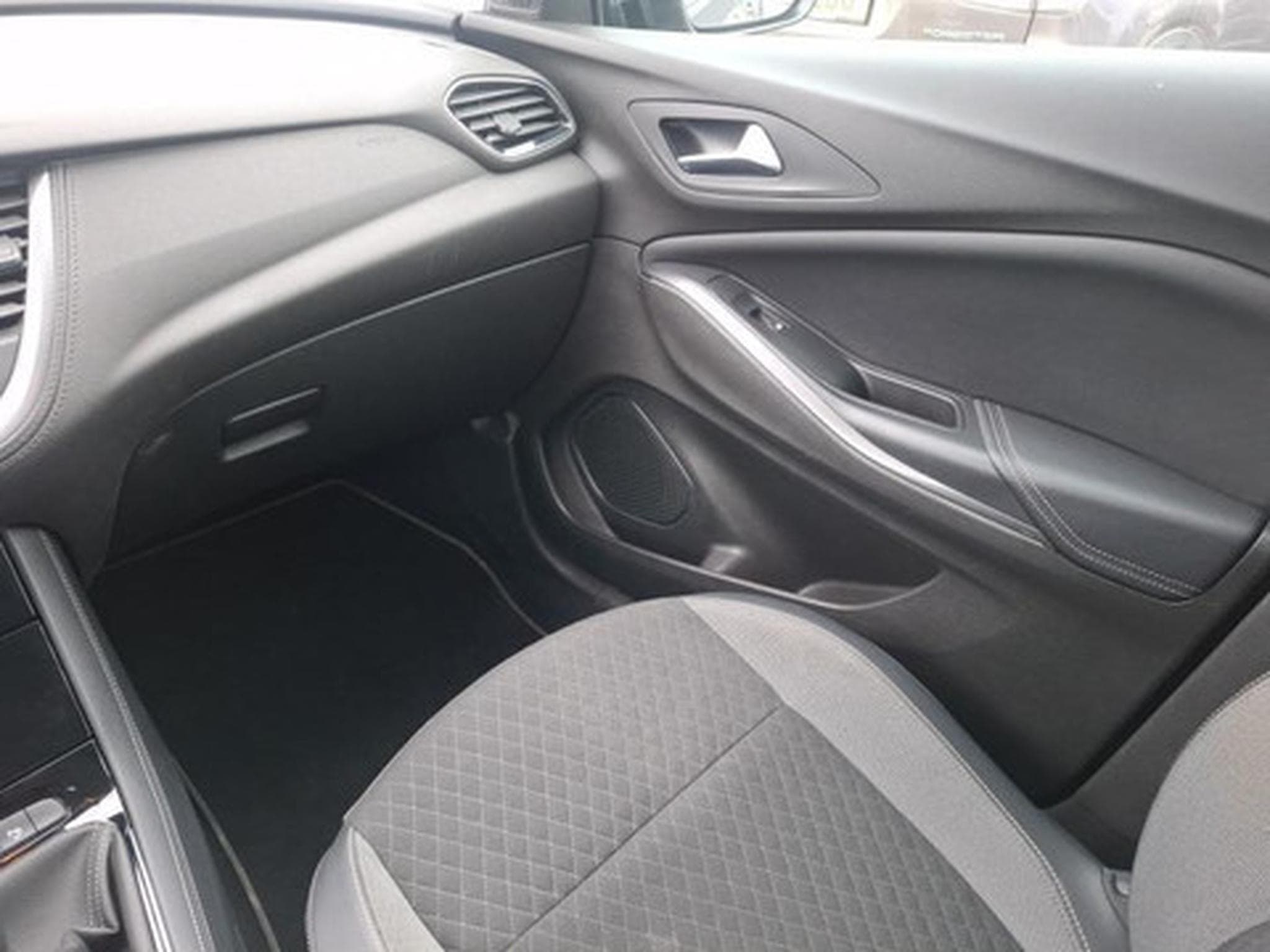 Opel Grandland 1.5 Turbo ECOTEC D S/S MT6 Innovation (2026) - Photo 10