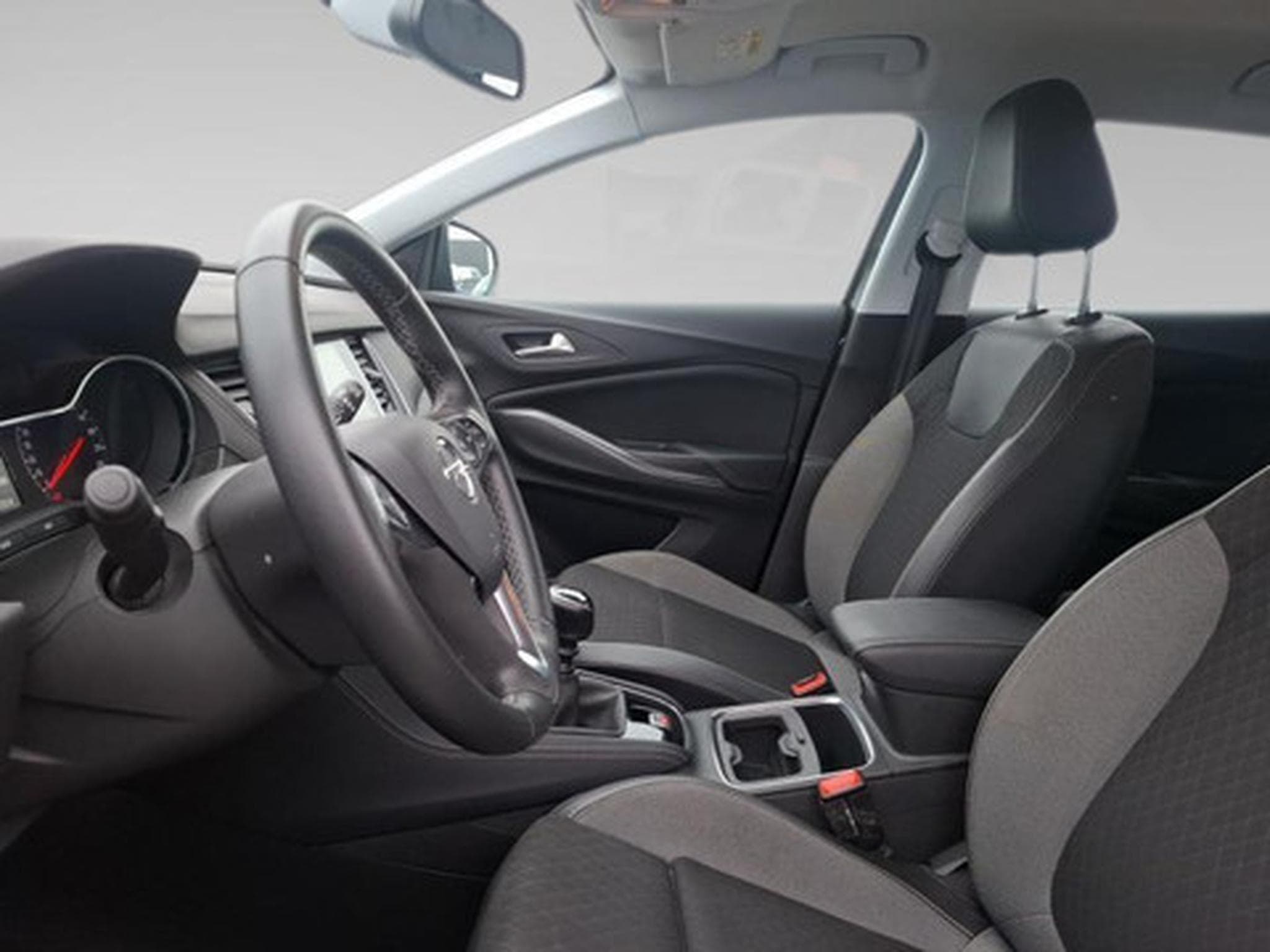 Opel Grandland 1.5 Turbo ECOTEC D S/S MT6 Innovation (2026) - Photo 4