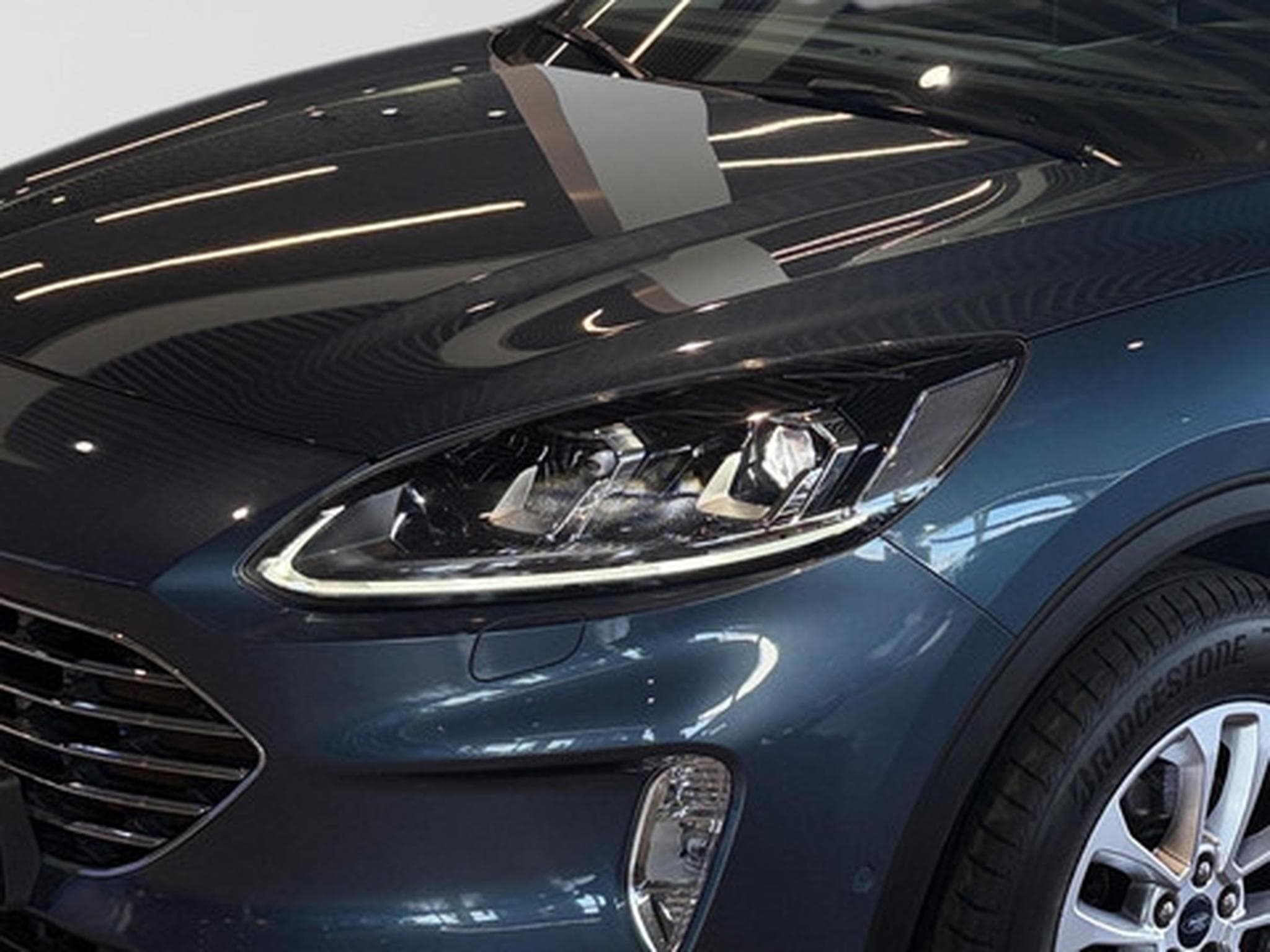 Ford Kuga 1.5i EcoB. 110kW S/S Titanium (2026) - Photo 21