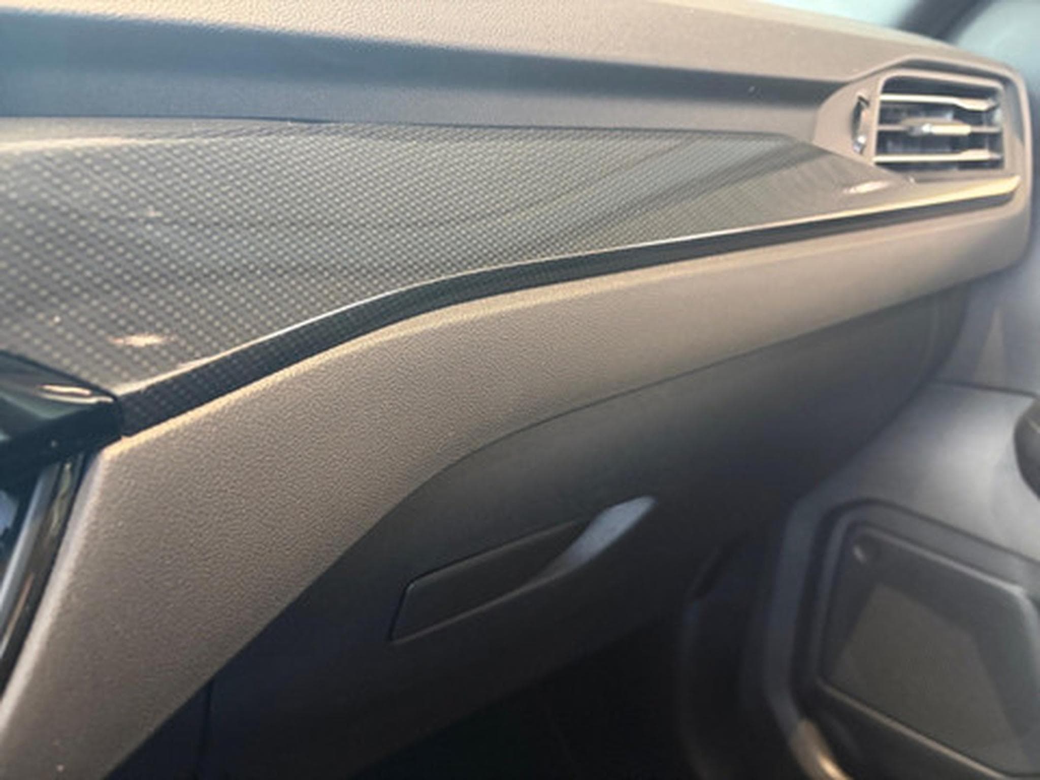 Ford Kuga 2.5i PHEV Aut. 165kW ST-Line (2026) - Photo 10