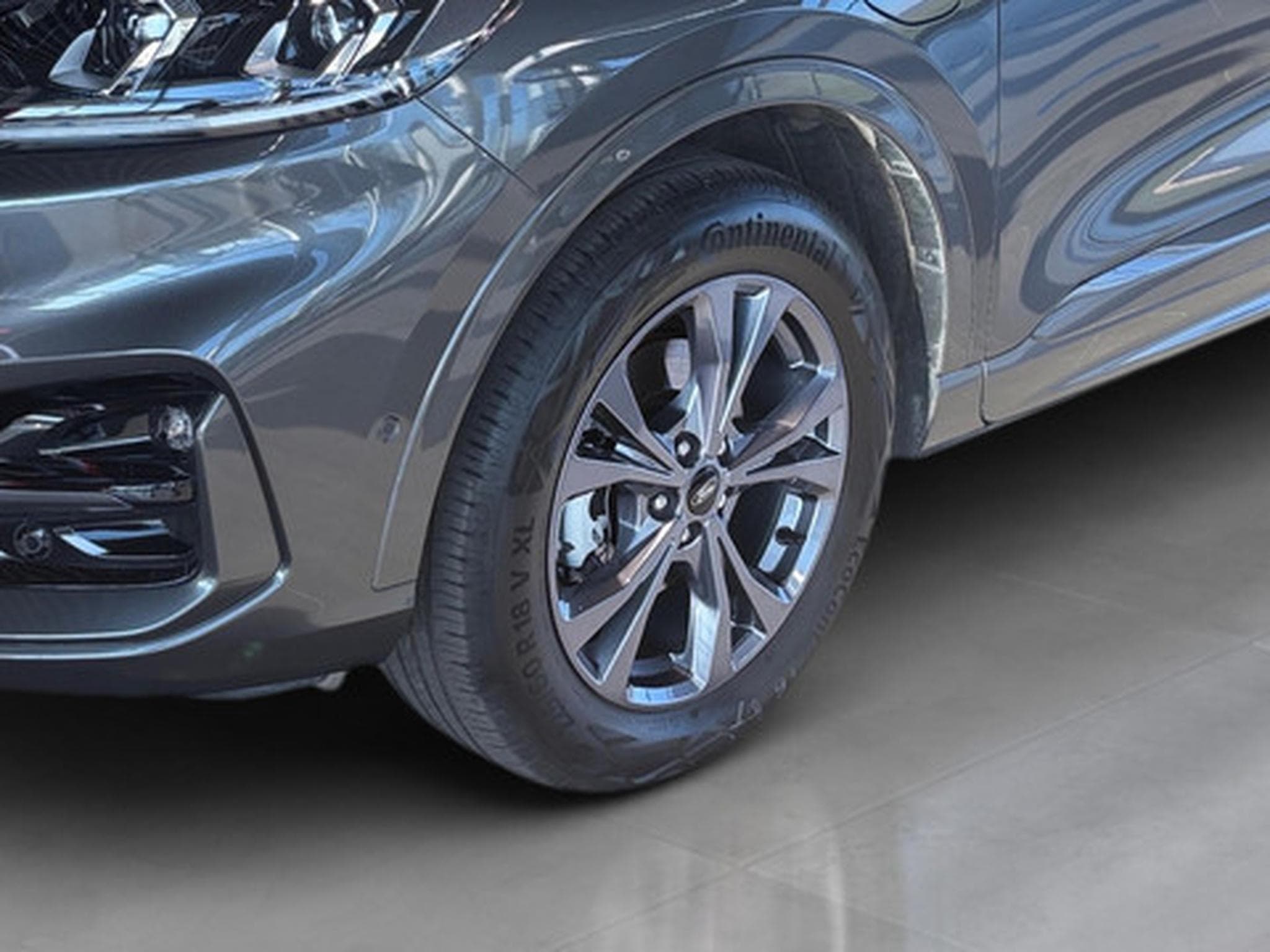 Ford Kuga 2.5i PHEV Aut. 165kW ST-Line (2026) - Photo 19