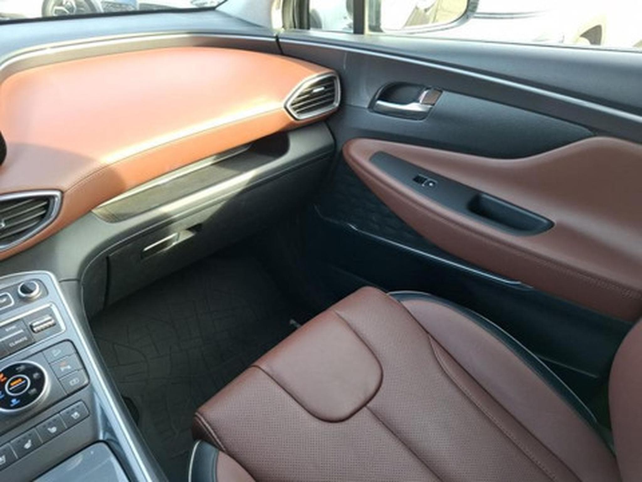 Hyundai Santa Fe 1.6 T-GDi Hybrid 4x4 Shine Aut. (2026) - Photo 10