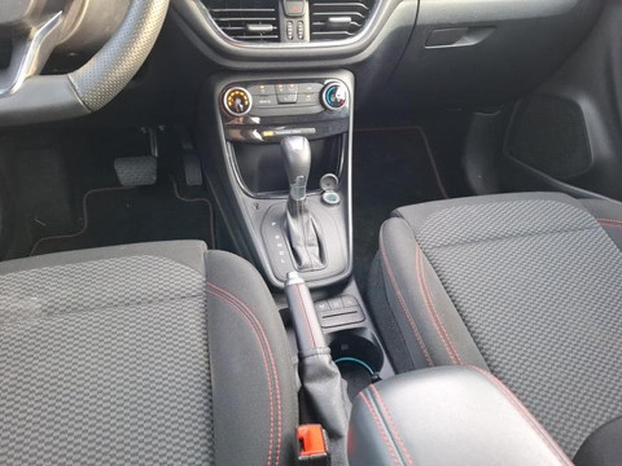 Ford Puma 1.0i Ecoboost MHEV 92kW Aut. ST-Line V (2026) - Photo 9