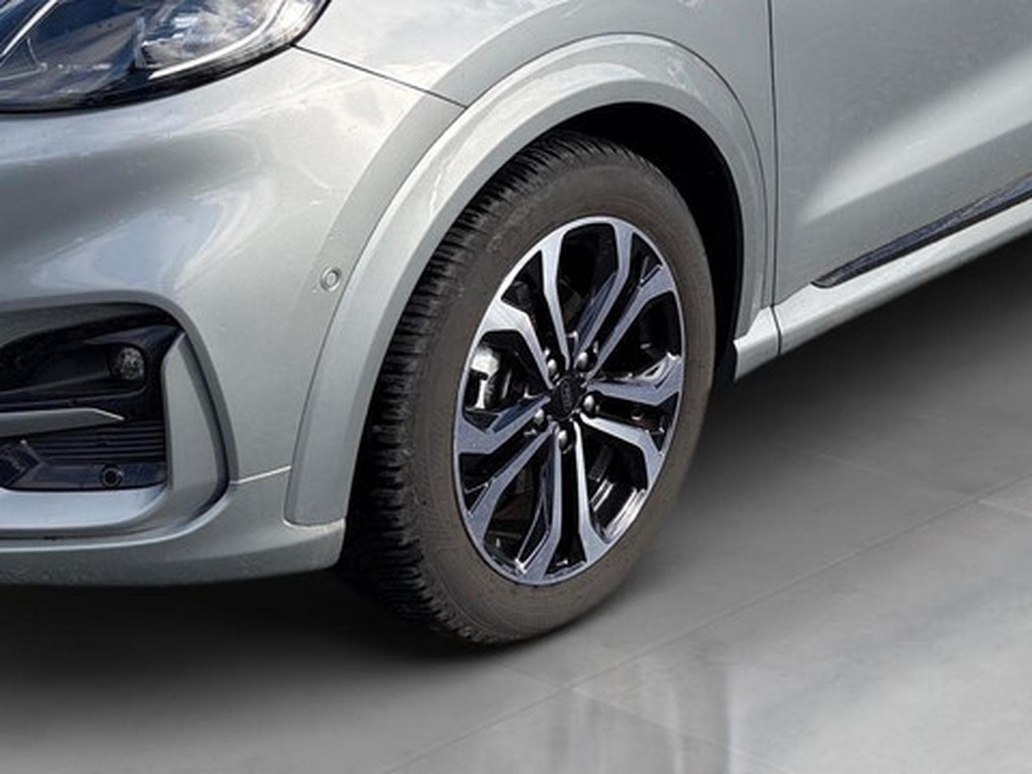 Ford Puma 1.0i Ecoboost mHEV 114kW Aut. ST-Line (2026) - Photo 20