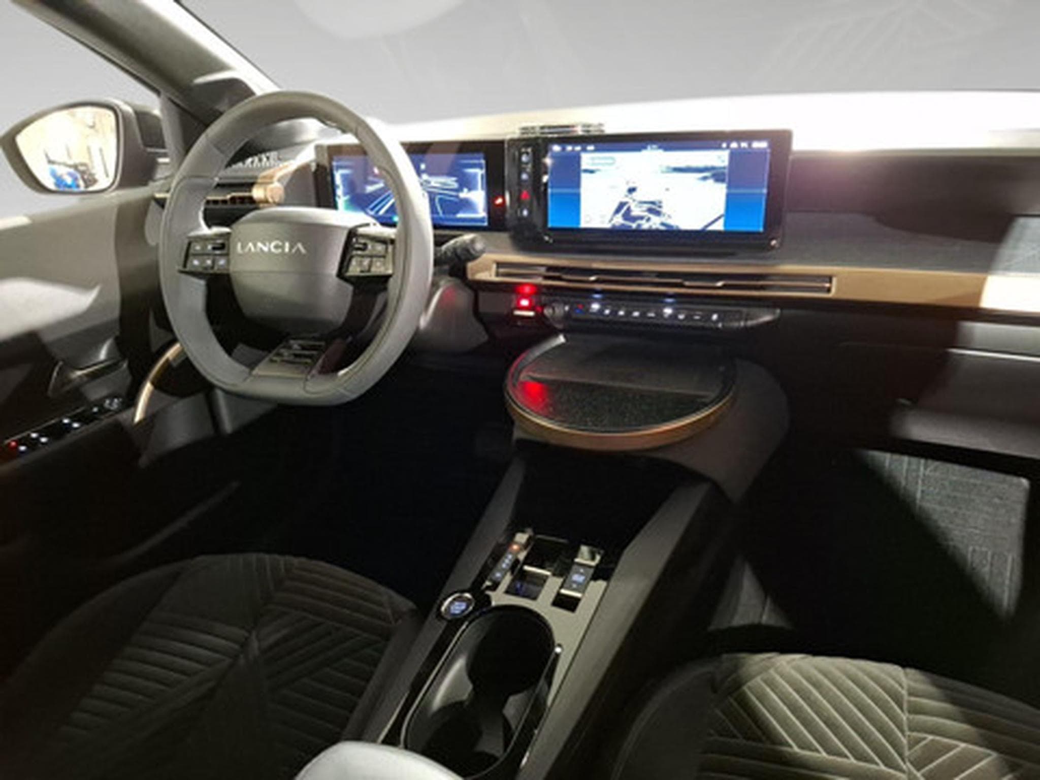 Lancia Ypsilon 1.2 LX Hybride (2026) - Photo 11