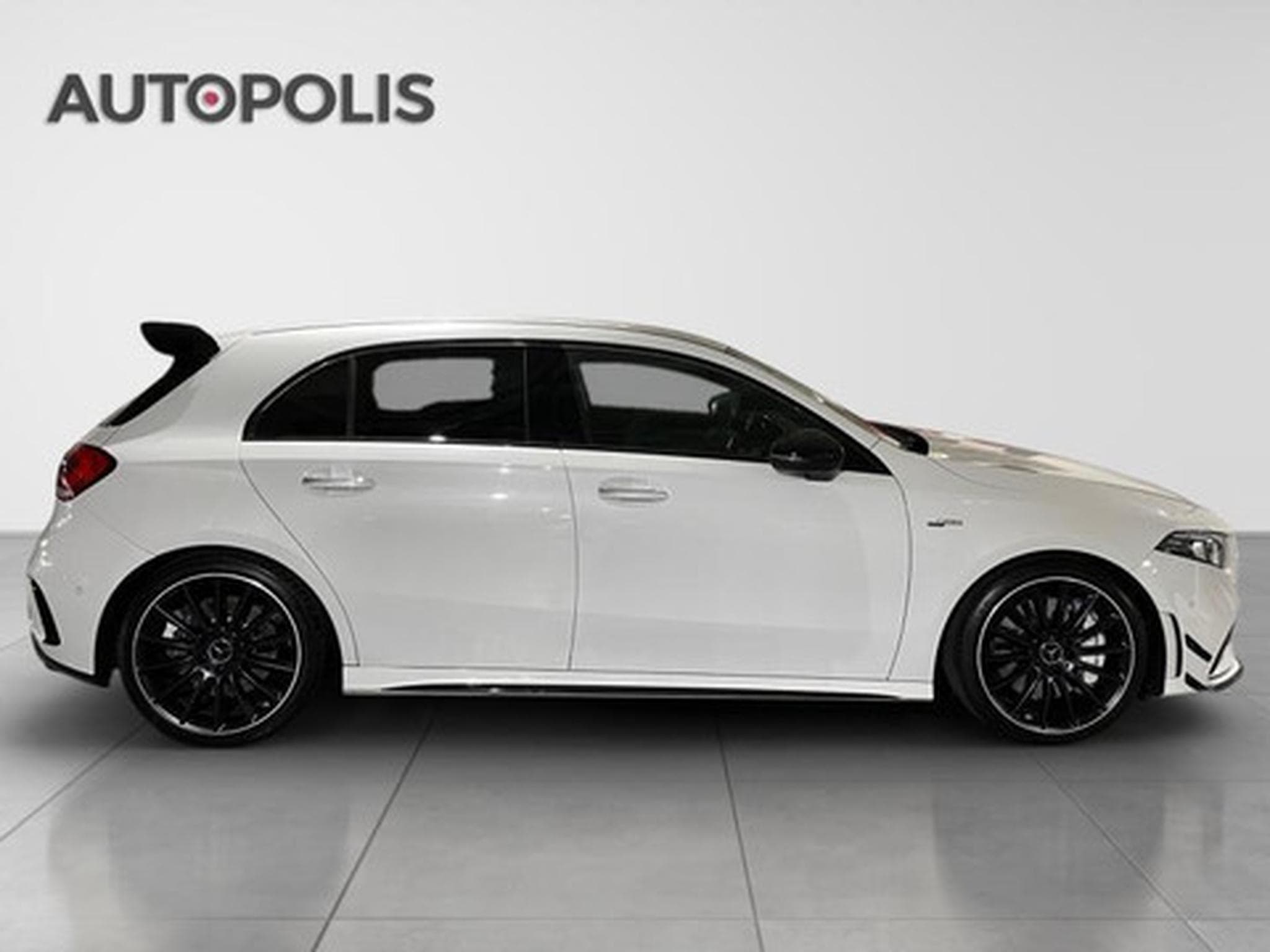 Mercedes A 35 AMG A 4MATIC (2026) - Photo 17