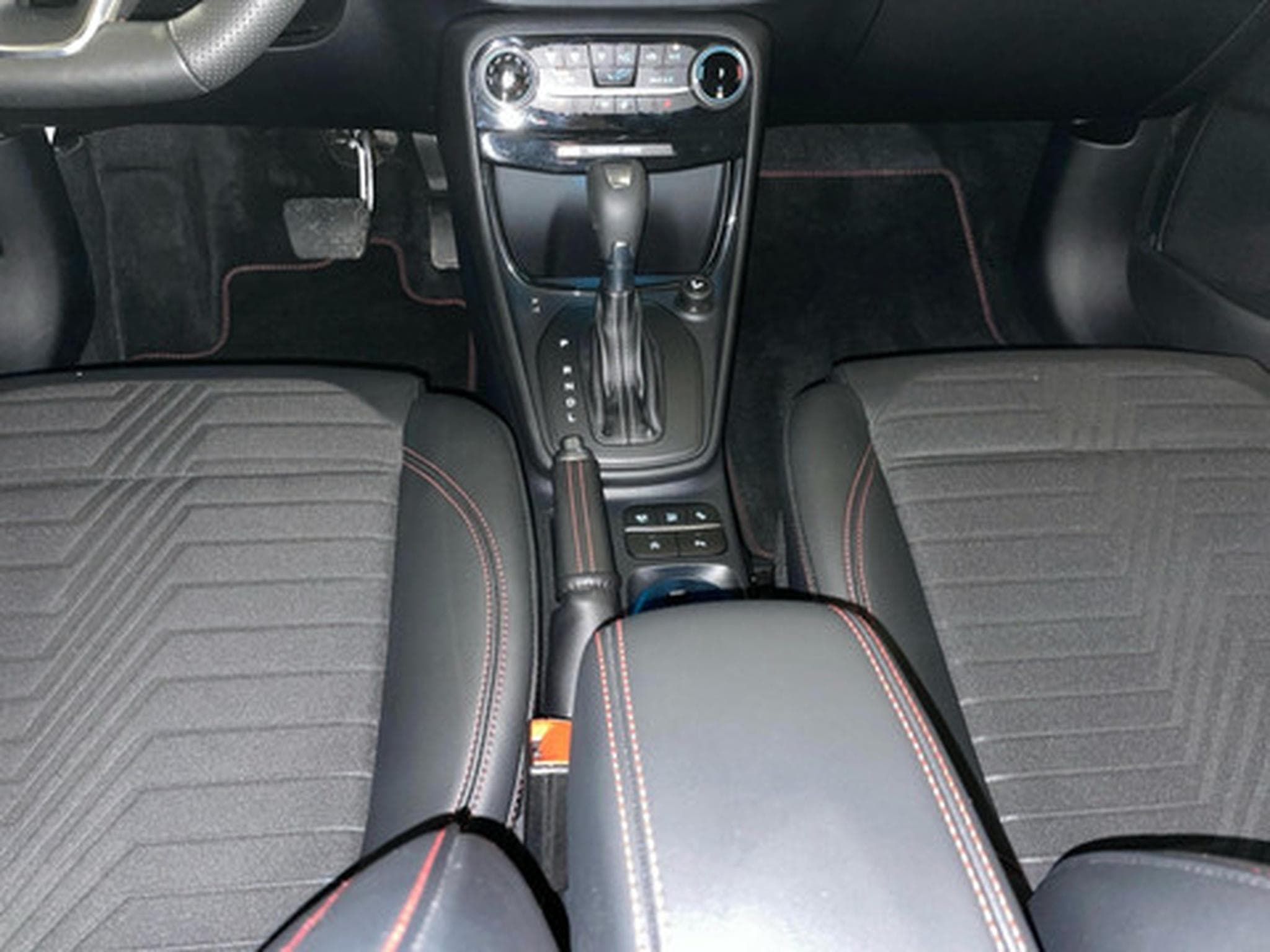 Ford Puma 1,0 EcoBoost Hybrid 114kW ST-Line Auto (2026) - Photo 10