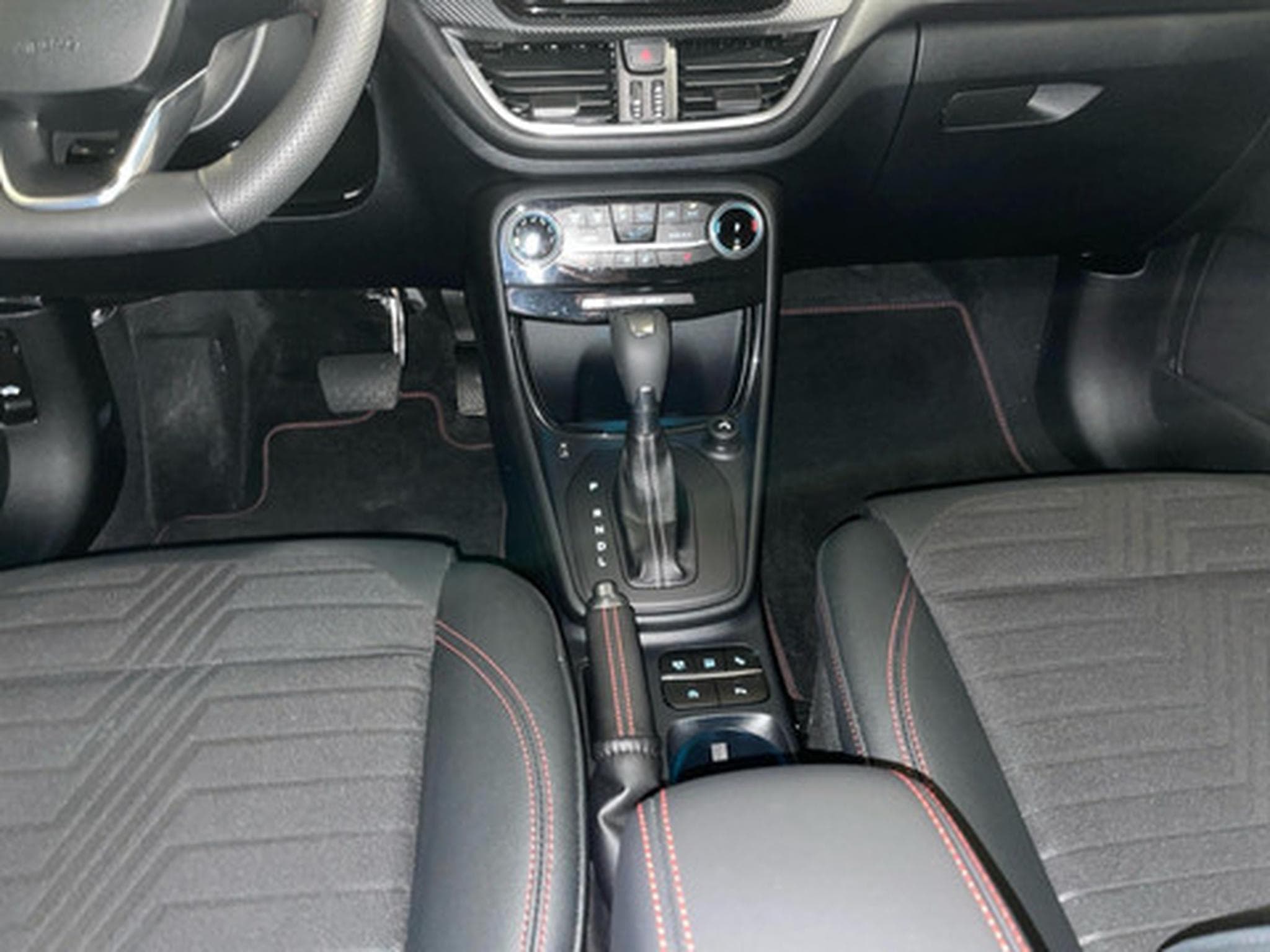 Ford Puma 1,0 EcoBoost Hybrid 114kW ST-Line Auto (2026) - Photo 10