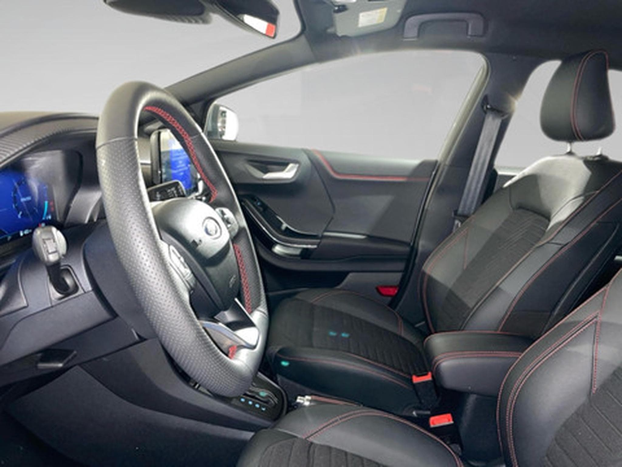 Ford Puma 1,0 EcoBoost Hybrid 114kW ST-Line Auto (2026) - Photo 4