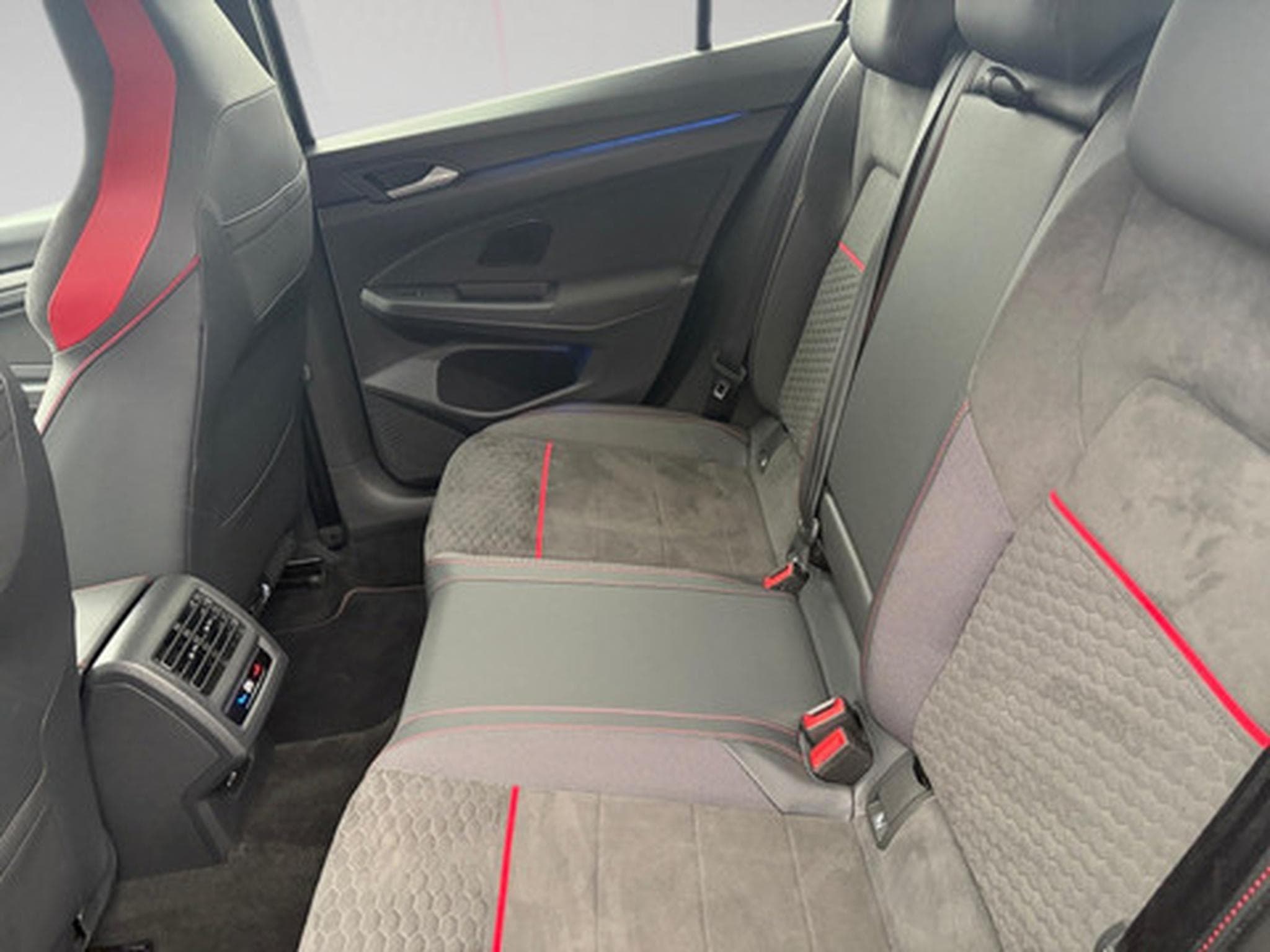 VW Golf VIII GTI (2026) - Photo 11