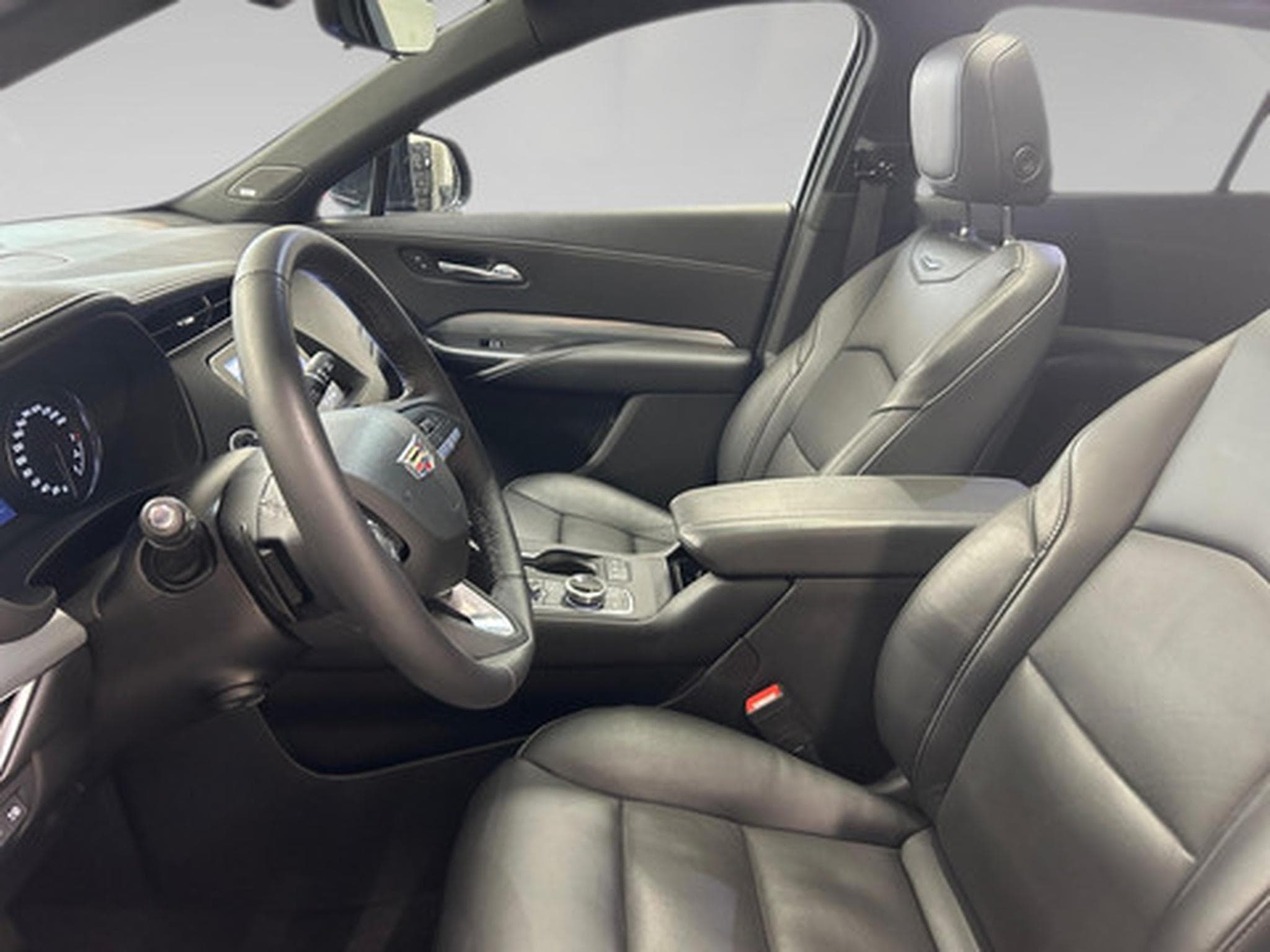 Cadillac XT4 2.0 PREMIUM LUXURY AWD (2026) - Photo 3