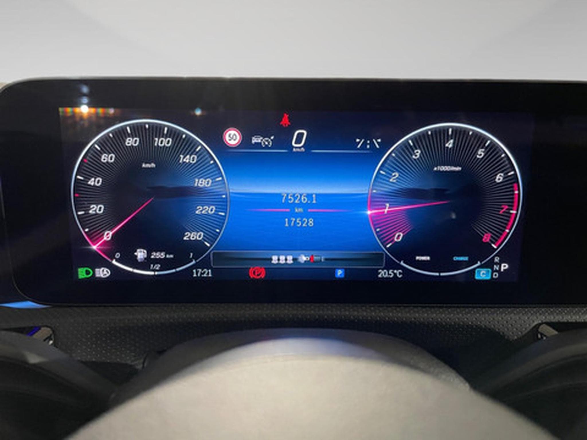 Mercedes A 200 1.3 hatchback AMG EDITION (2025) - Photo 2