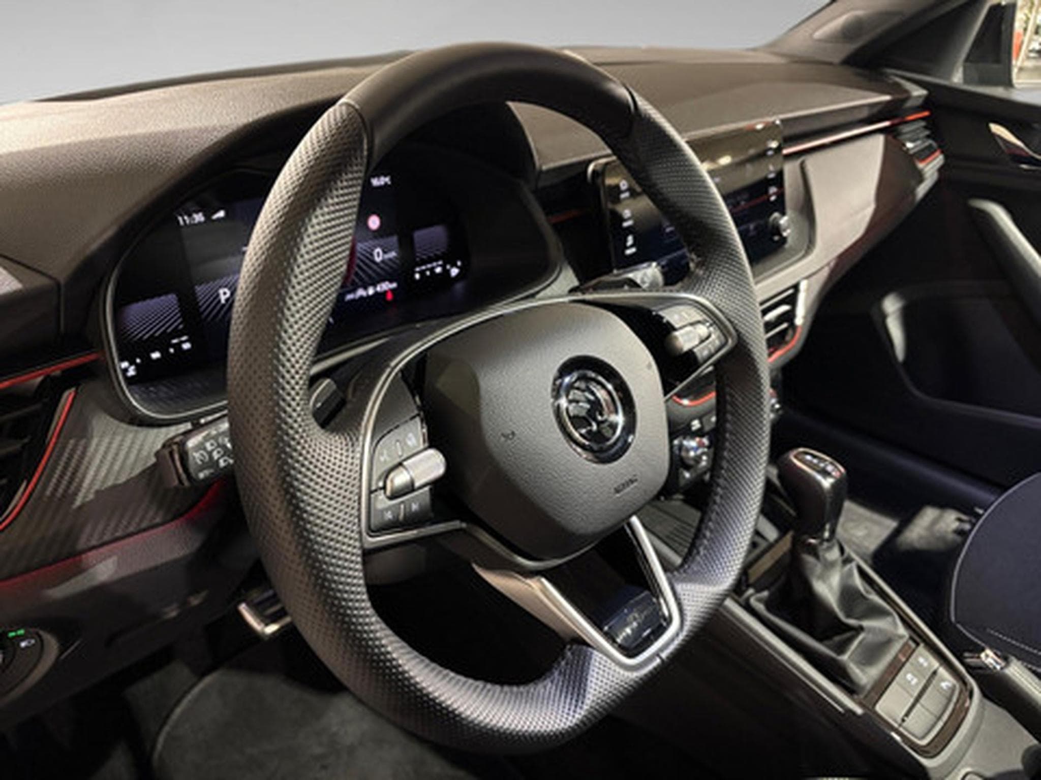 Skoda Kamiq 1.5 Monte Carlo (2026) - Photo 3