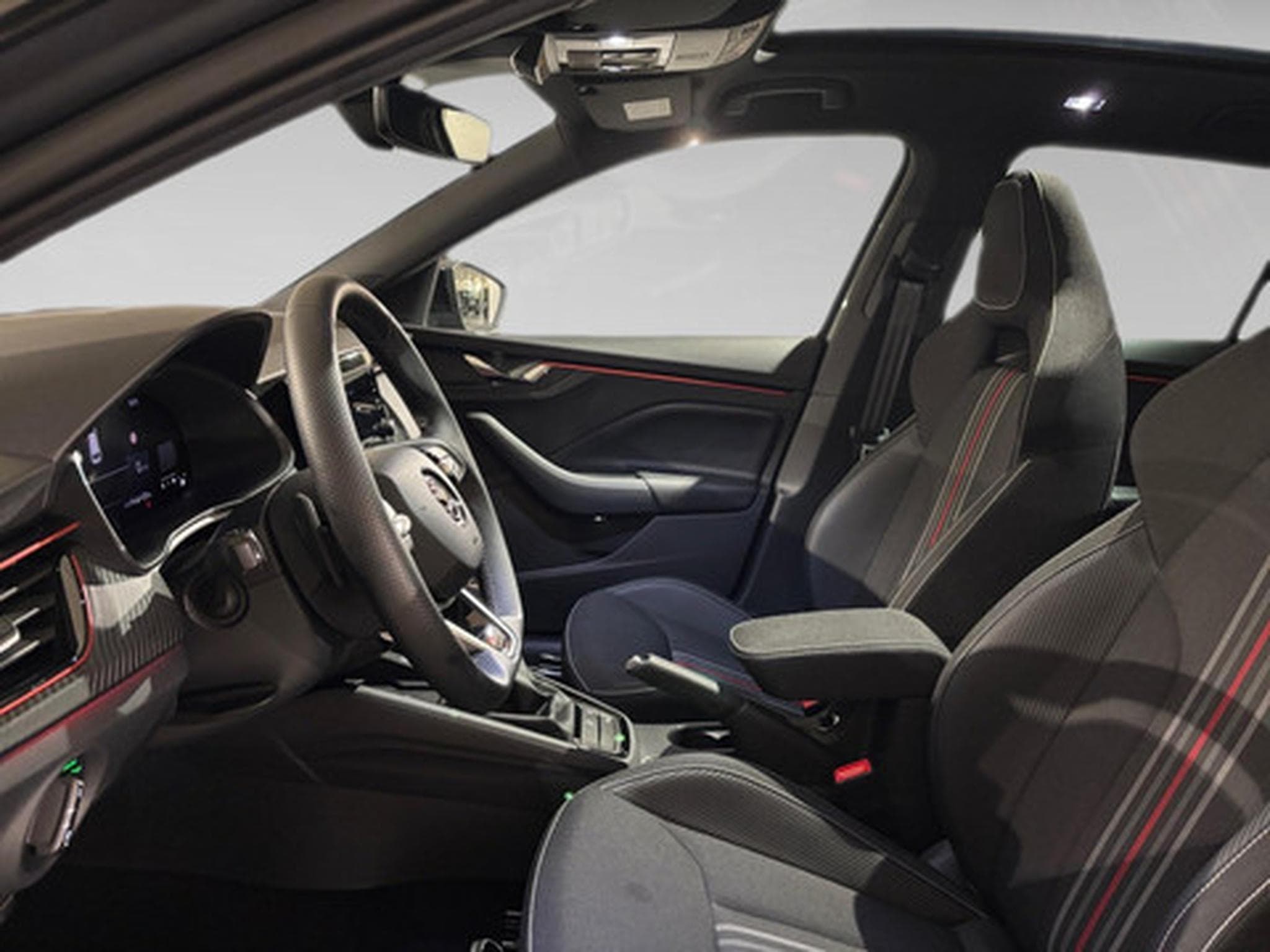 Skoda Kamiq 1.5 Monte Carlo (2026) - Photo 7