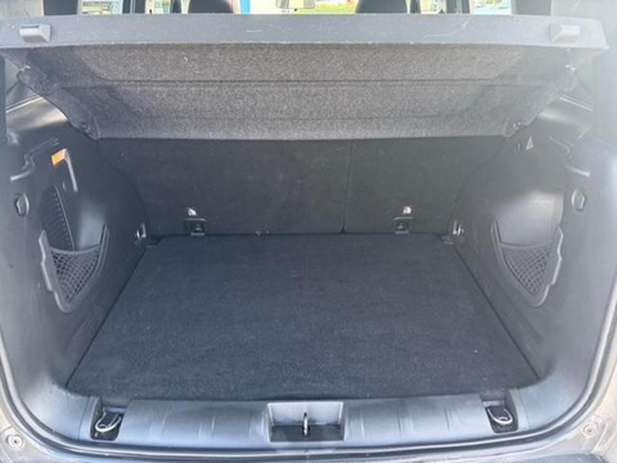 Jeep Renegade 1.6 MJD 115 4x2 DDCT Limited (2019) - Foto 12