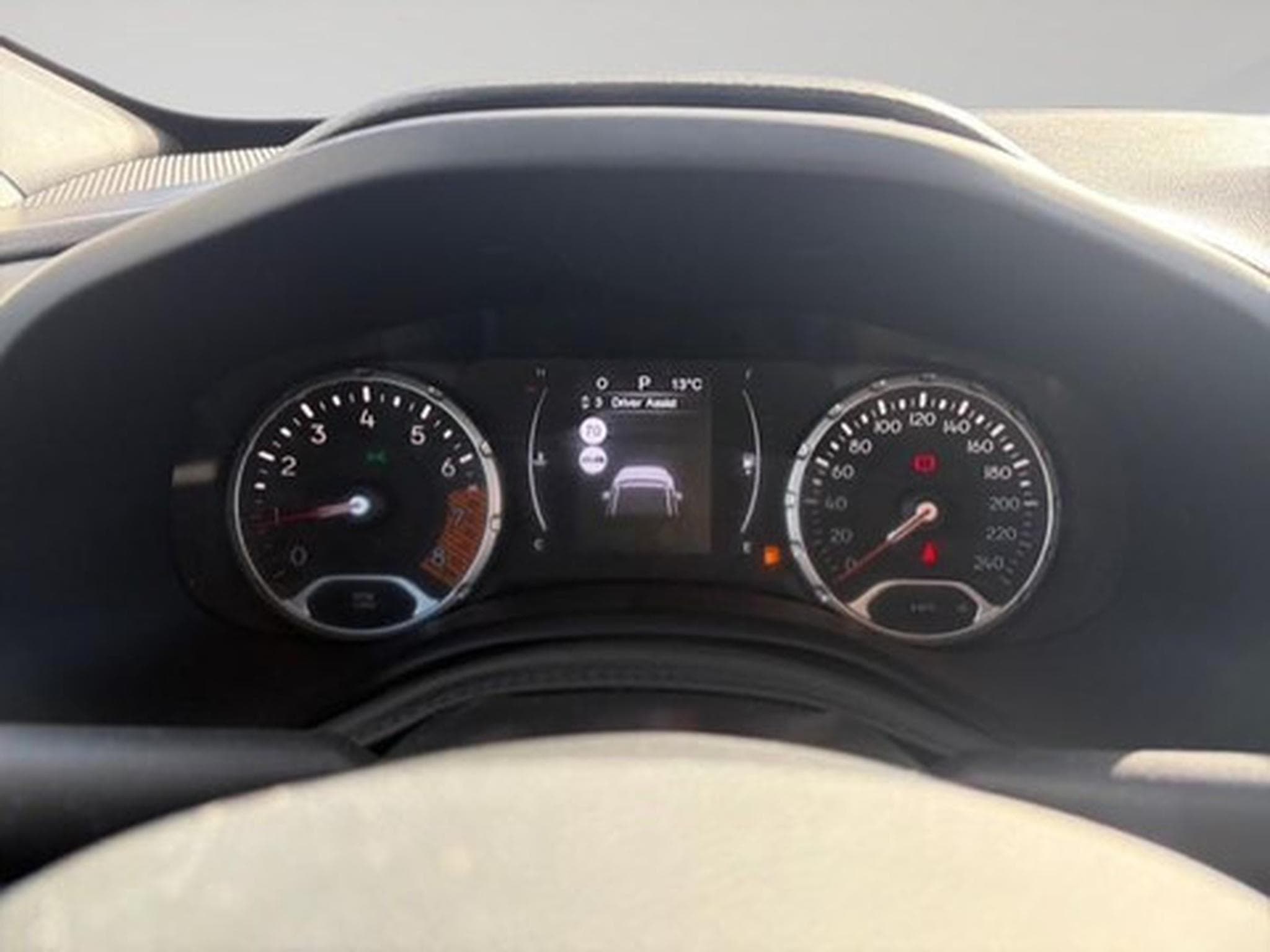 Jeep Renegade 1.6 MJD 115 4x2 DDCT Limited (2019) - Foto 2