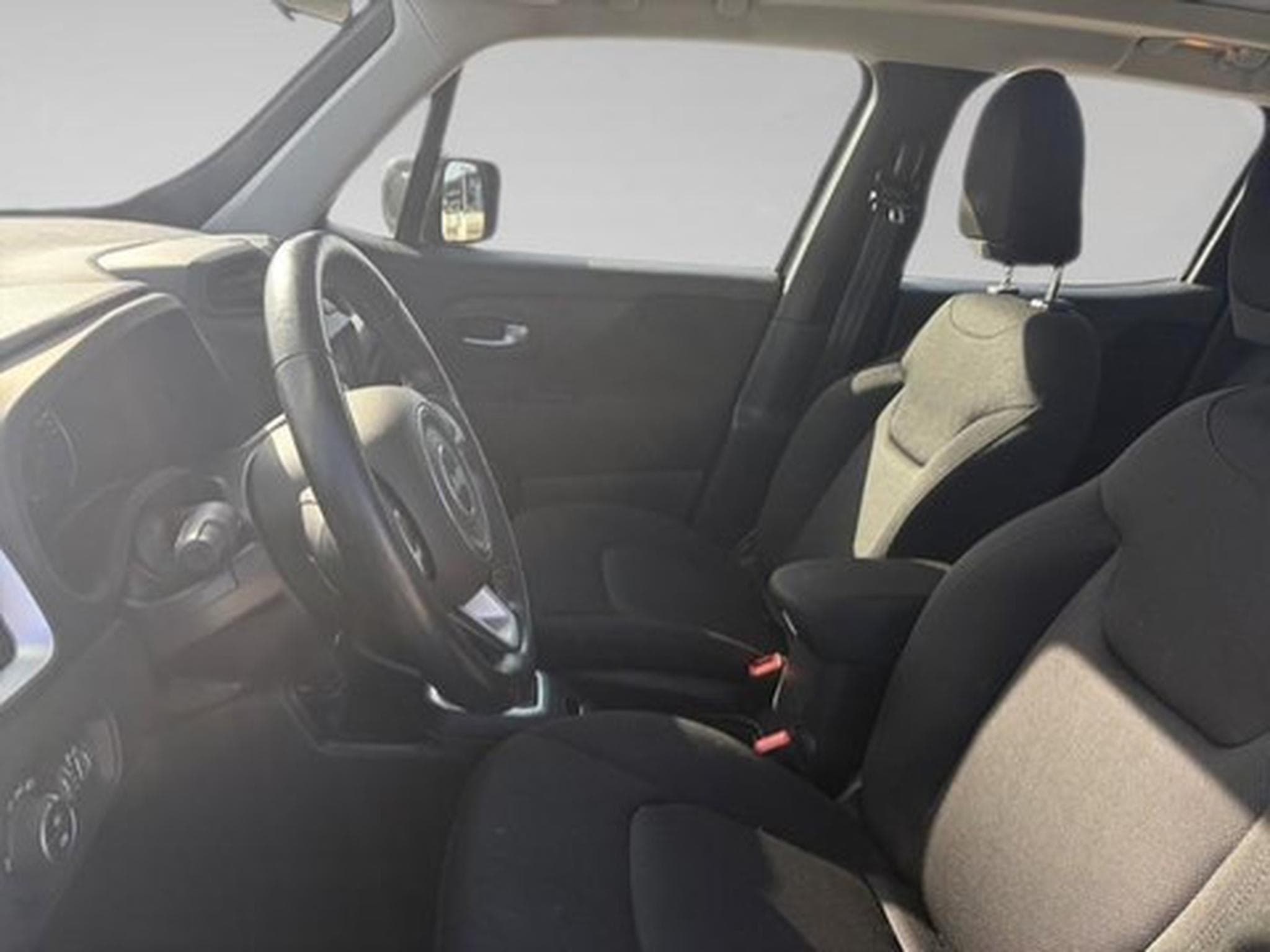 Jeep Renegade 1.6 MJD 115 4x2 DDCT Limited (2019) - Foto 4