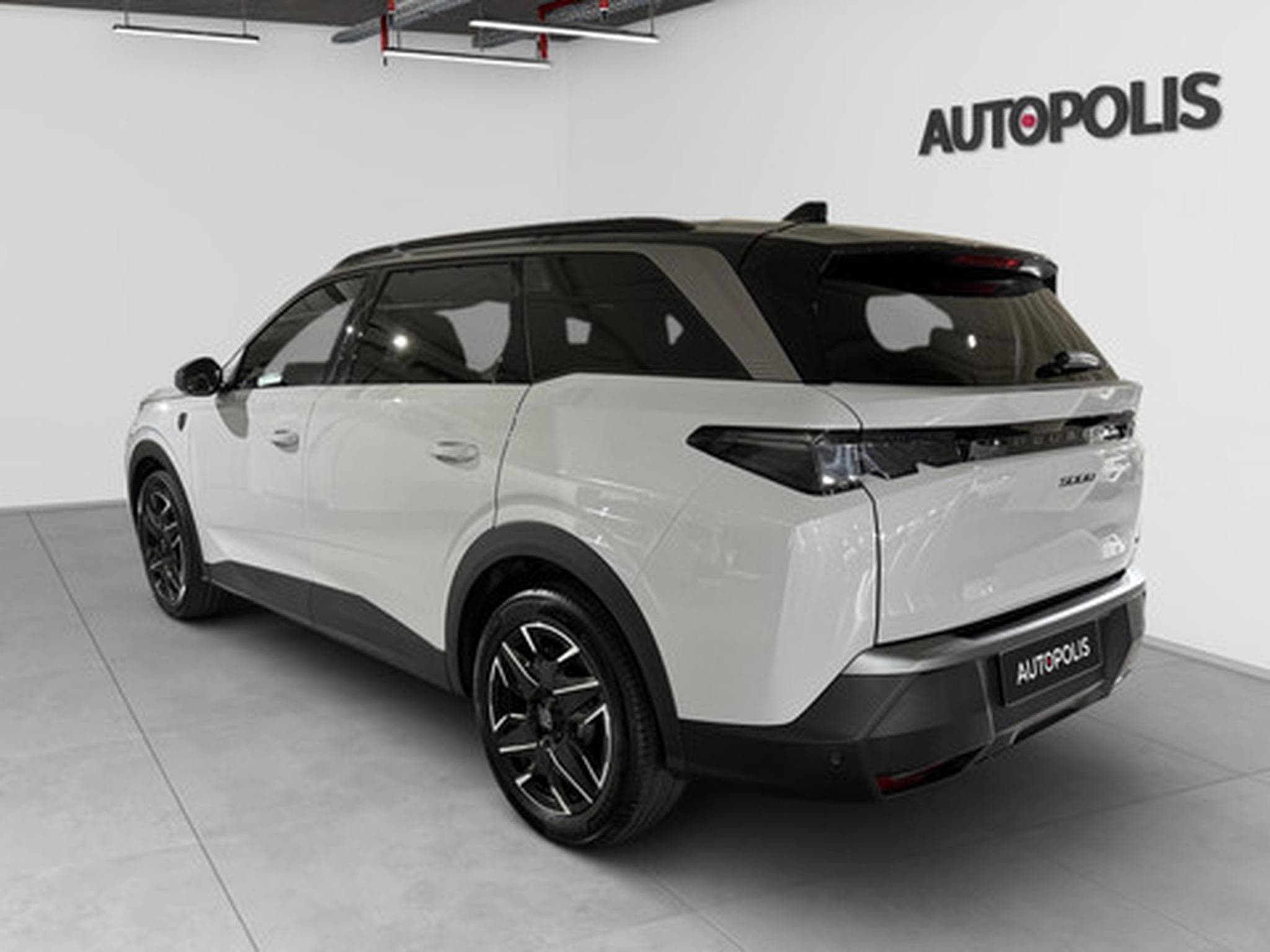 Peugeot 5008 1.2 HYBRID 136 e-DSC6 GT (2026) - Photo 13