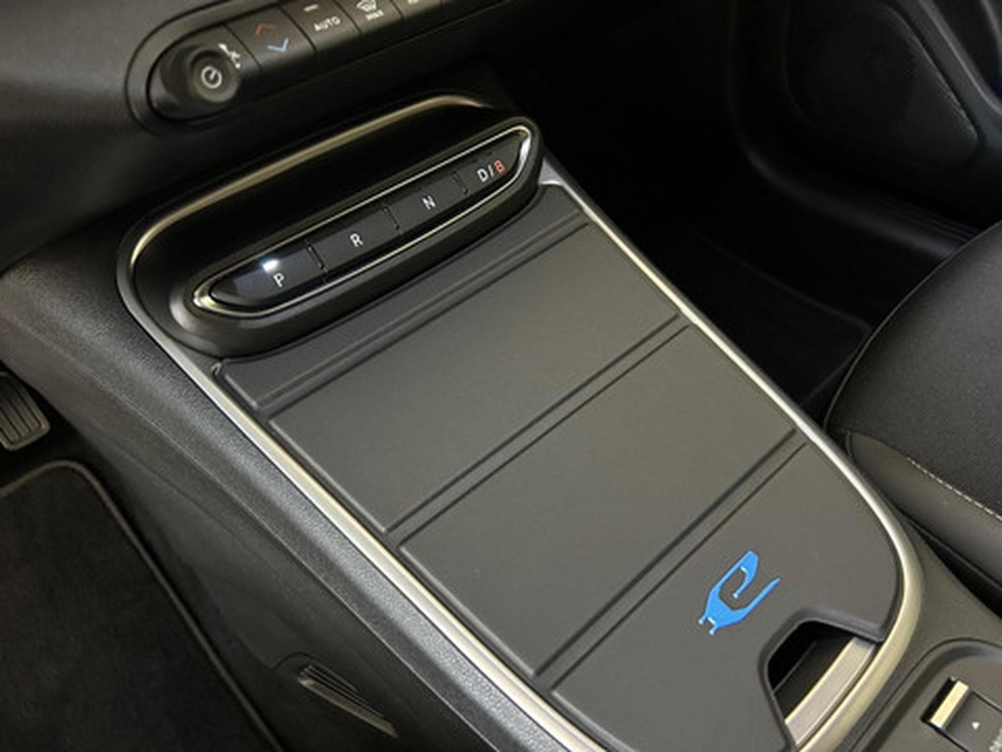 Jeep Avenger SUMMIT (2026) - Photo 16