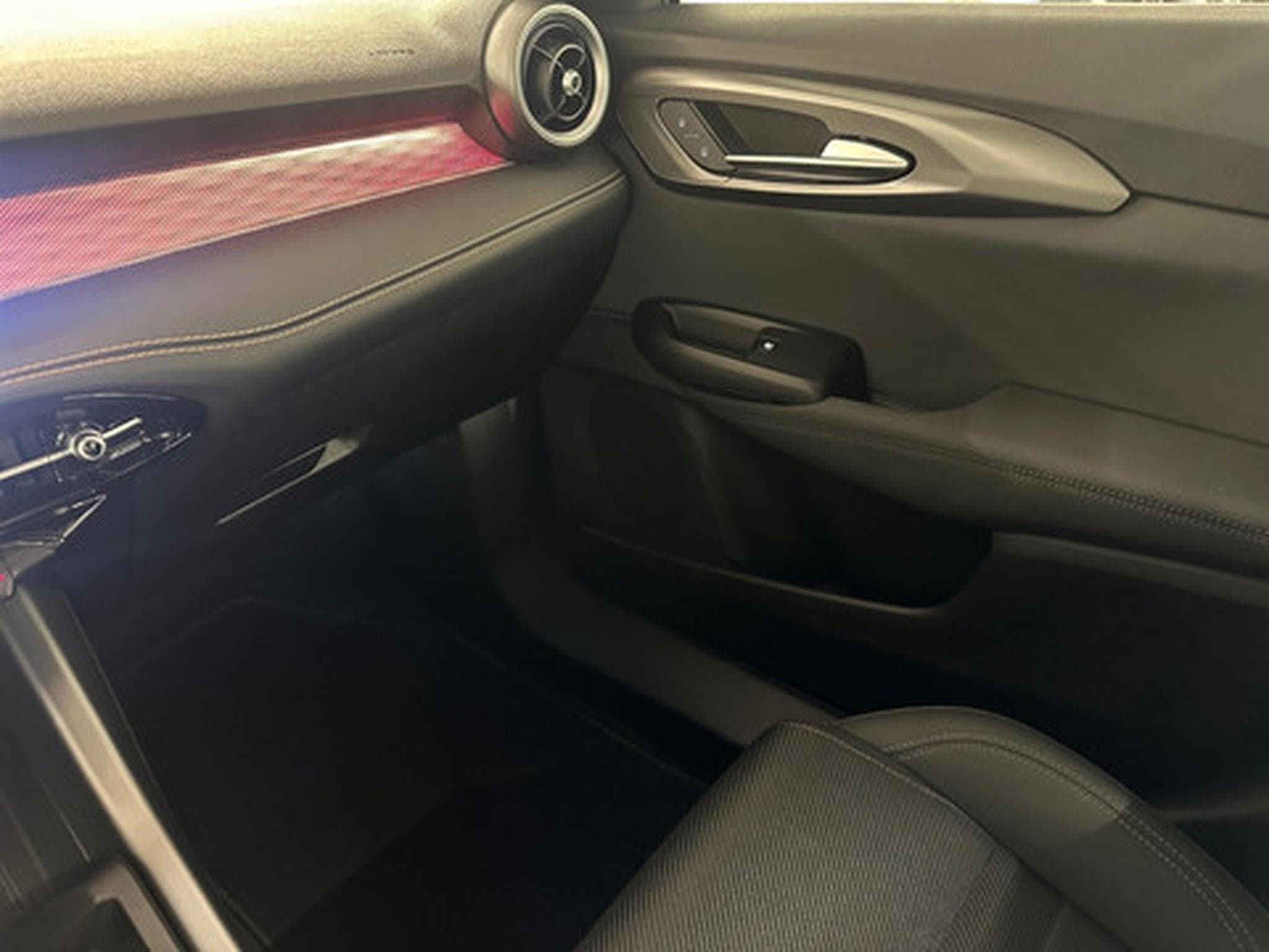 Alfa-Romeo Tonale 1.6 TI (2026) - Photo 19