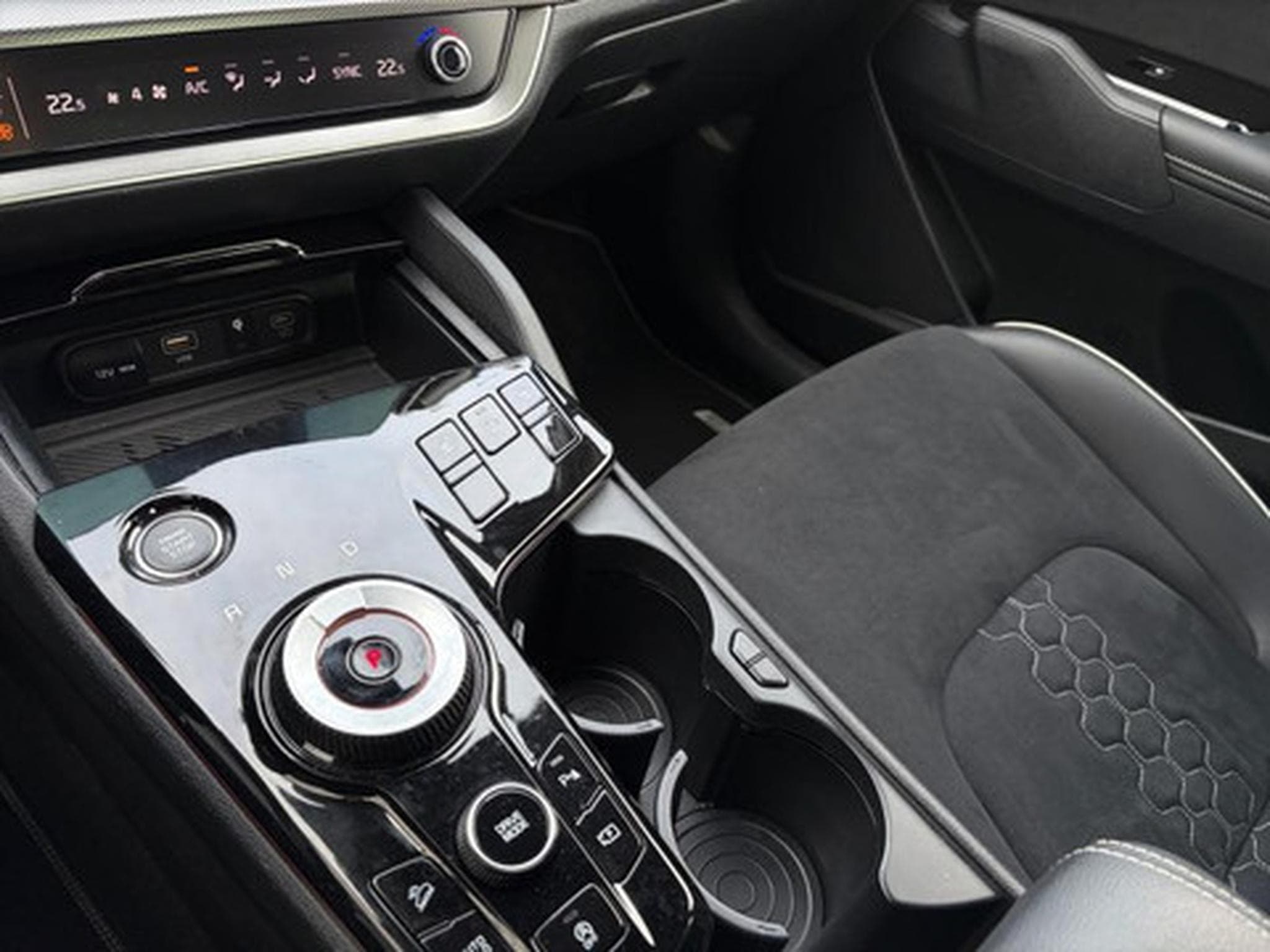 Kia Sportage 1.6 T-GDi 150 DCT7 GT Line (2026) - Photo 9