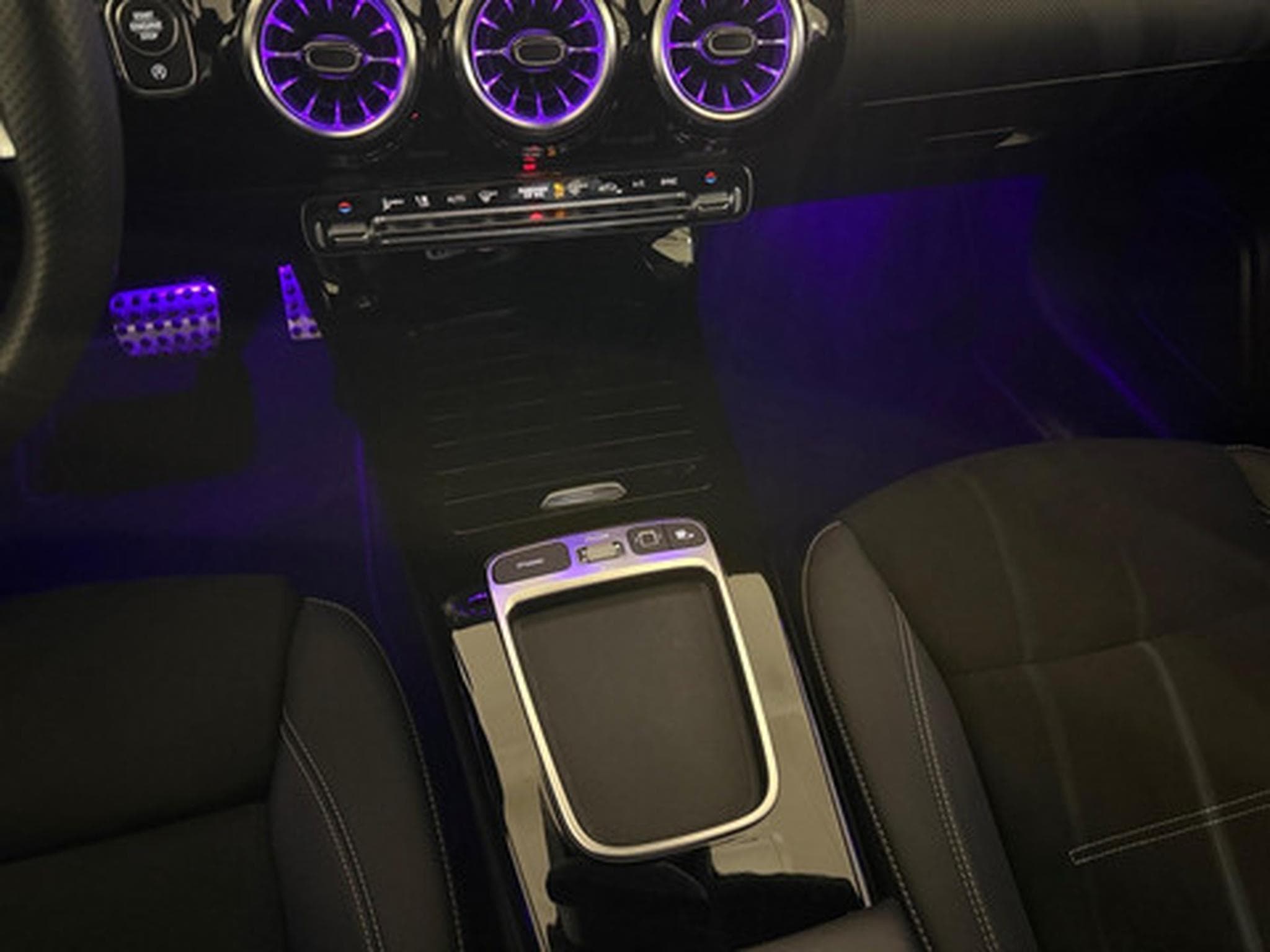 Mercedes A 200 1.3 hatchback AMG NIGHT EDITION (2026) - Foto 10