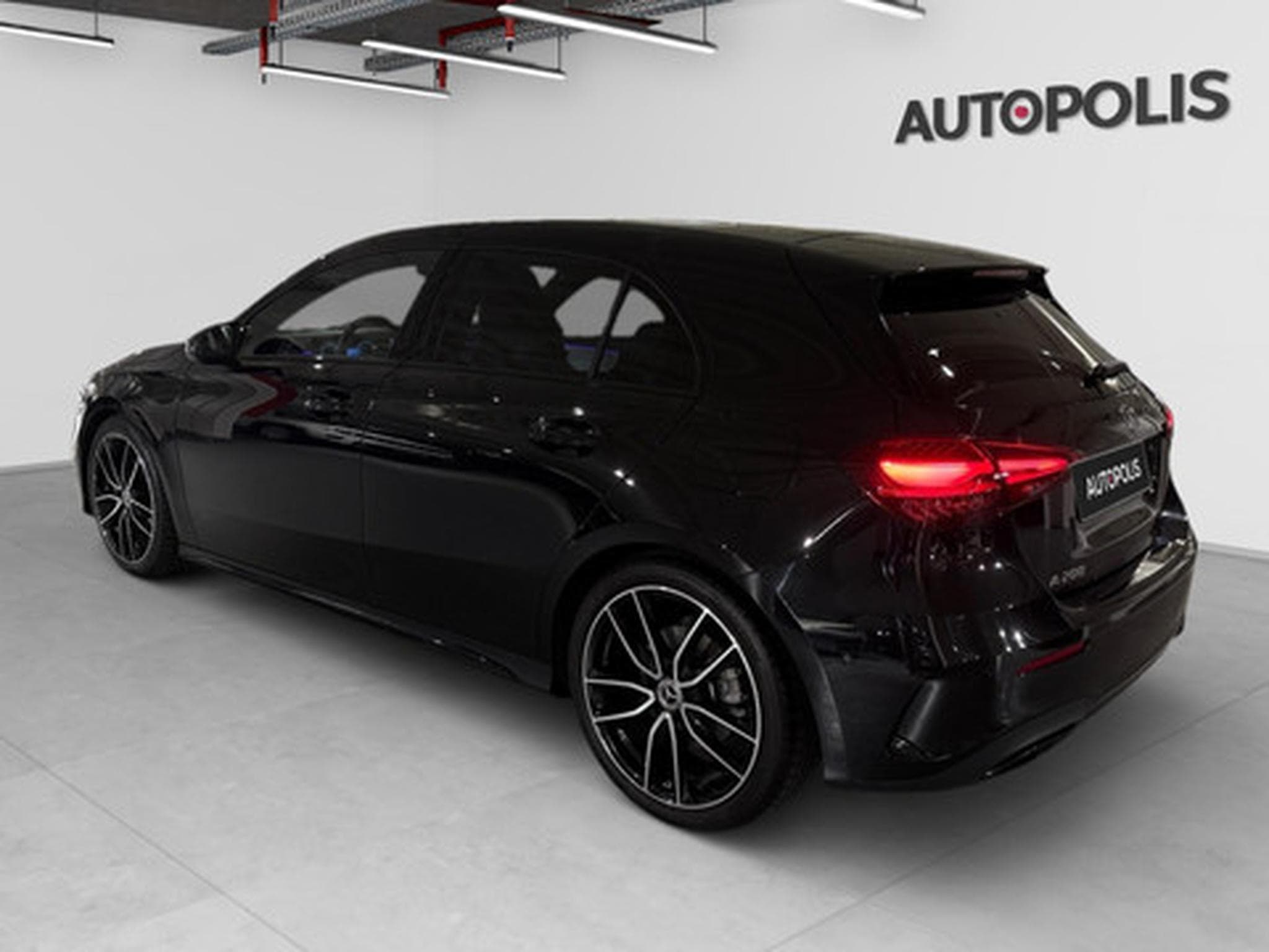 Mercedes A 200 1.3 hatchback AMG NIGHT EDITION (2026) - Foto 13