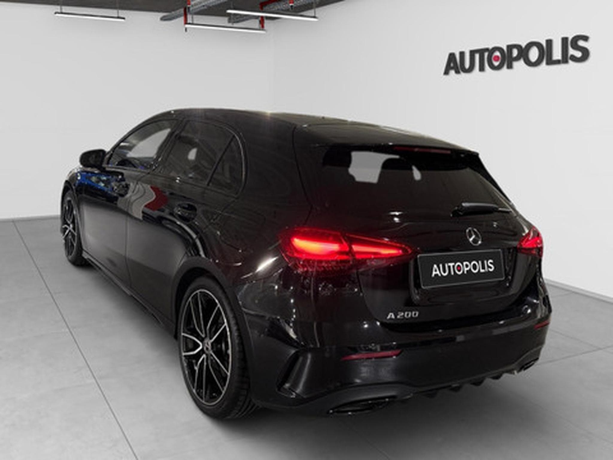 Mercedes A 200 1.3 hatchback AMG NIGHT EDITION (2026) - Foto 18