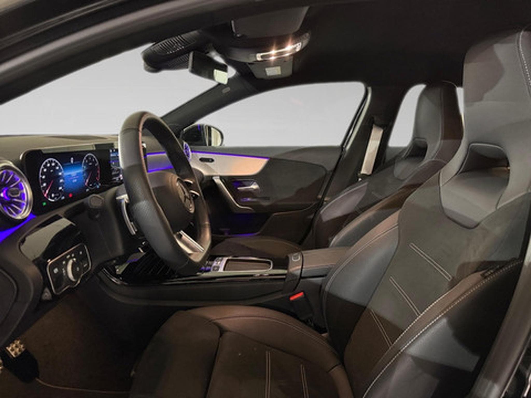 Mercedes A 200 1.3 hatchback AMG NIGHT EDITION (2026) - Foto 4