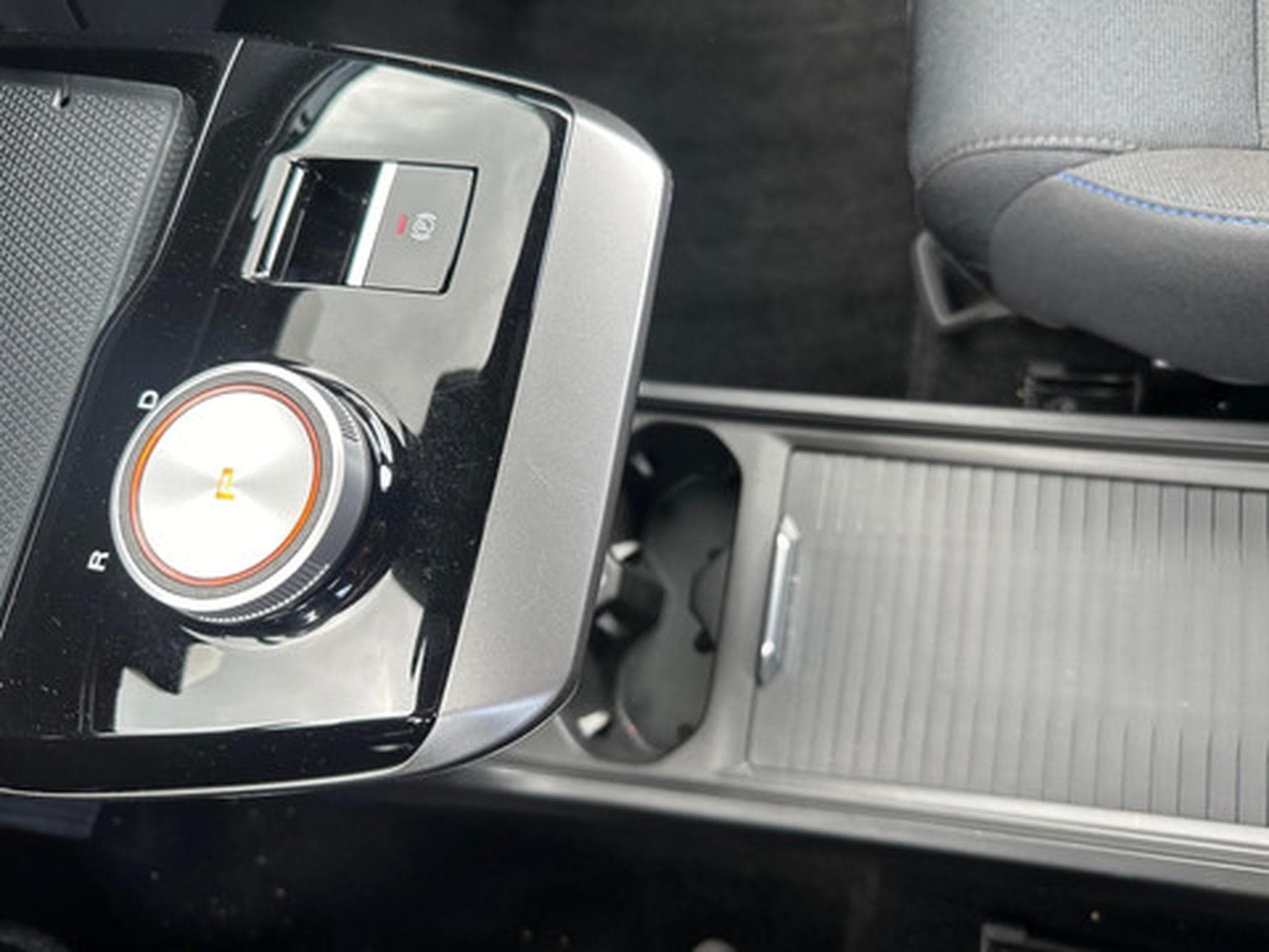 MG MG4 STANDARD (2026) - Photo 9