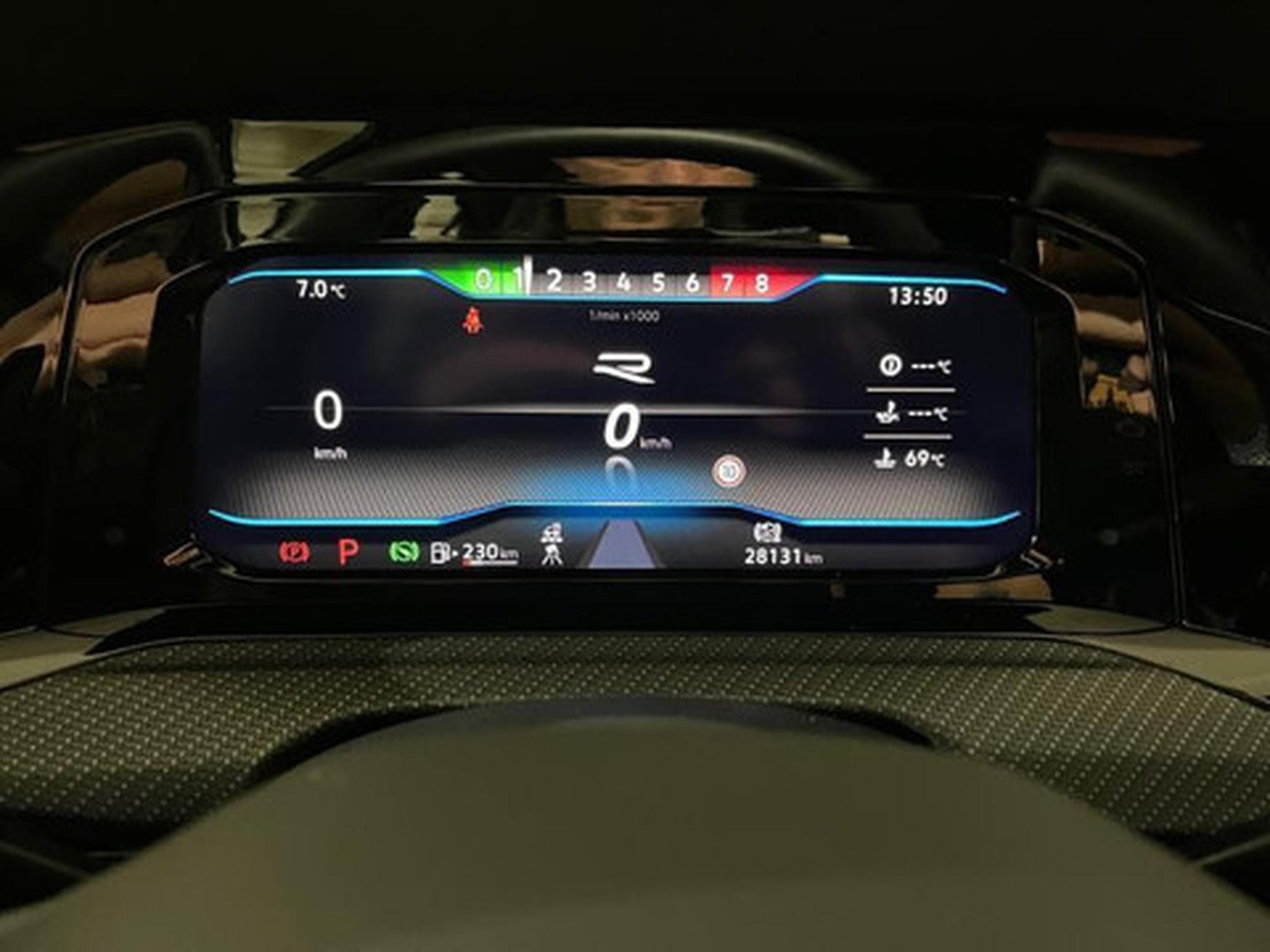 VW Golf 2.0 TSI 235kW R DSG (2026) - Photo 2