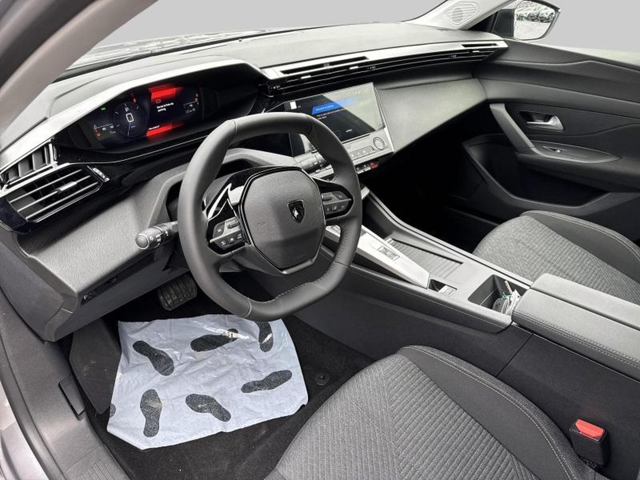 Peugeot 308 STYLE Hybrid 145 e-DCS6 (2025) - Photo 11