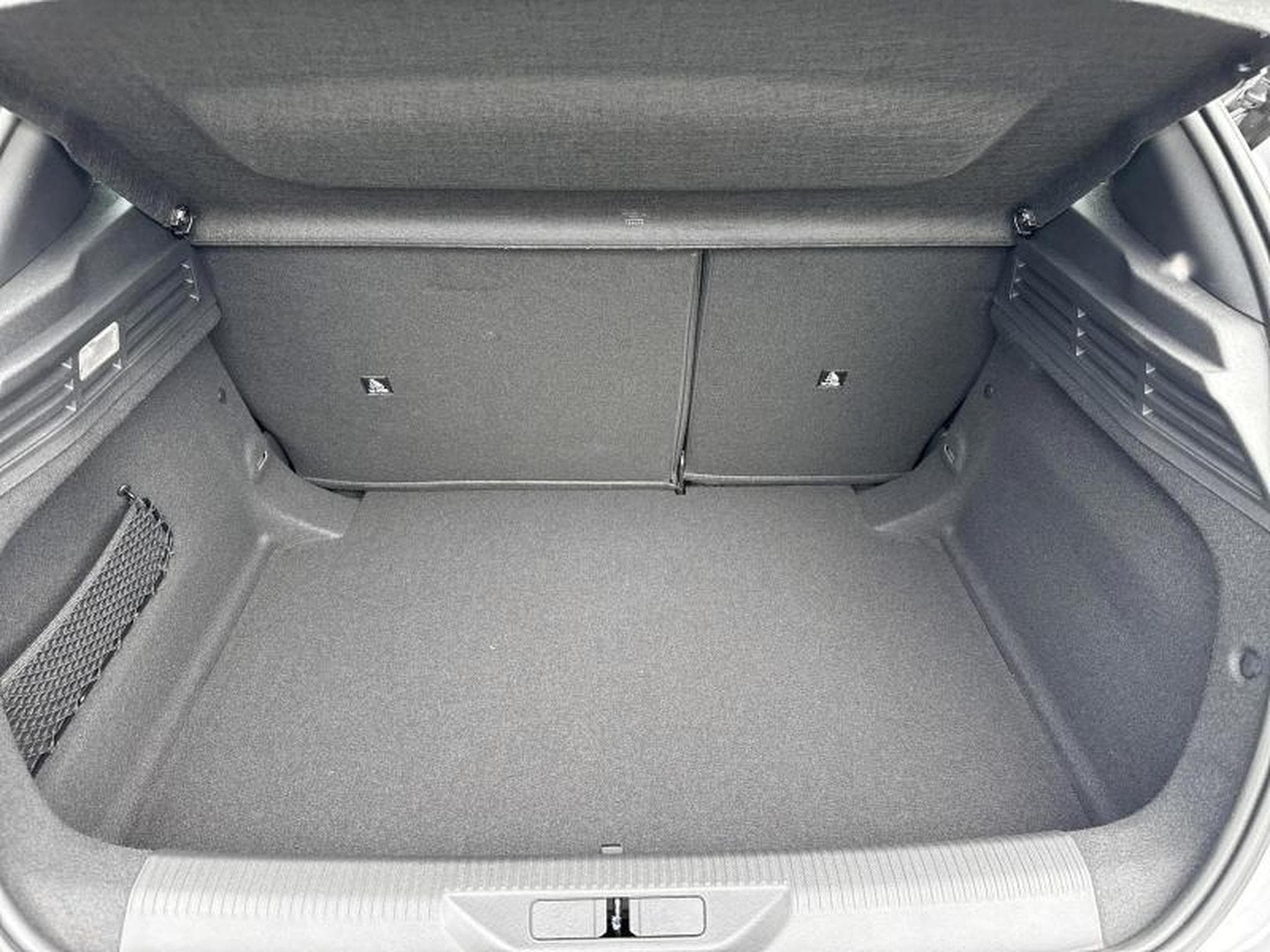 Peugeot 308 STYLE Hybrid 145 e-DCS6 (2025) - Photo 20