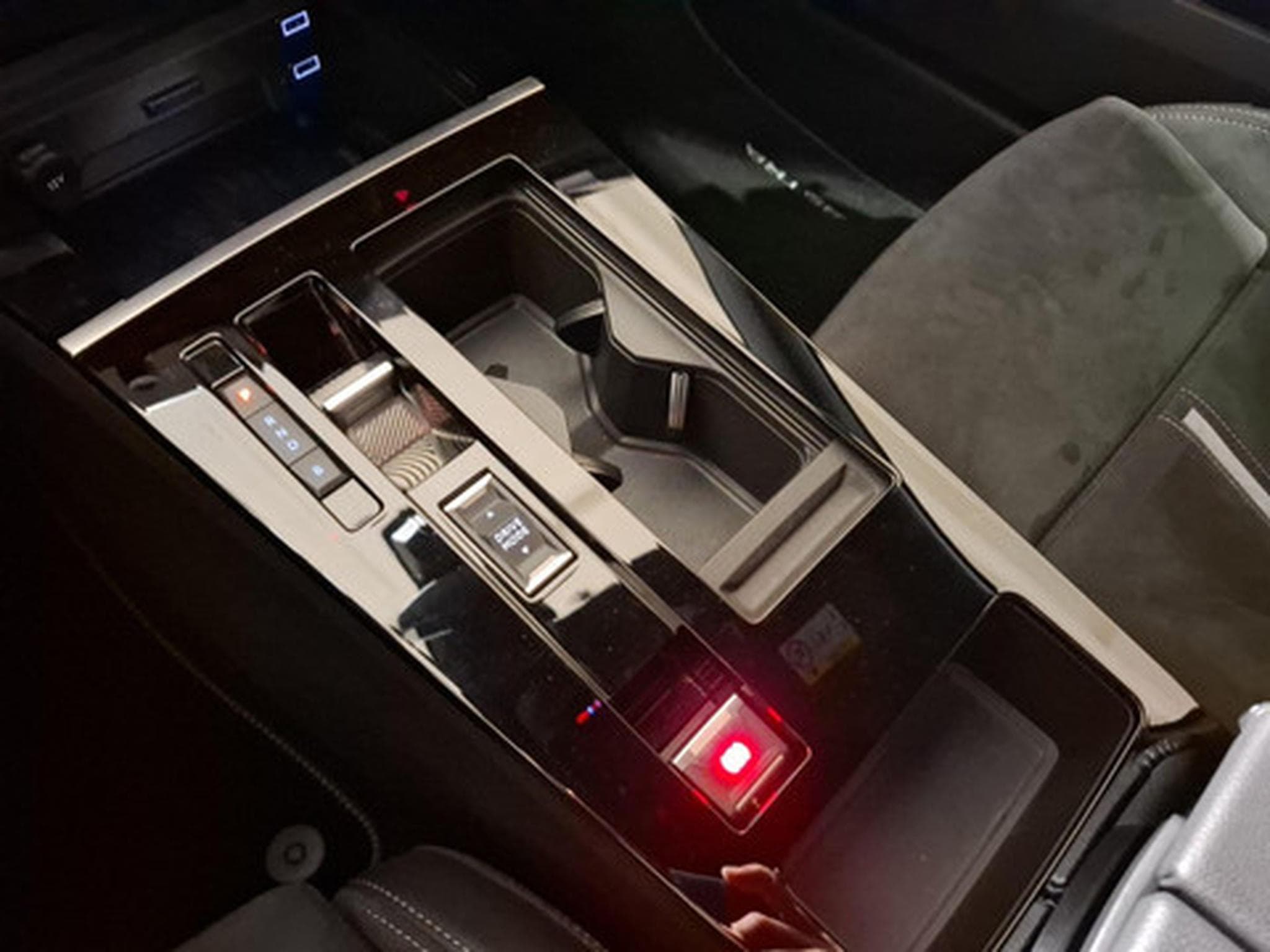 Opel Astra 1.6 GSe (2026) - Photo 16