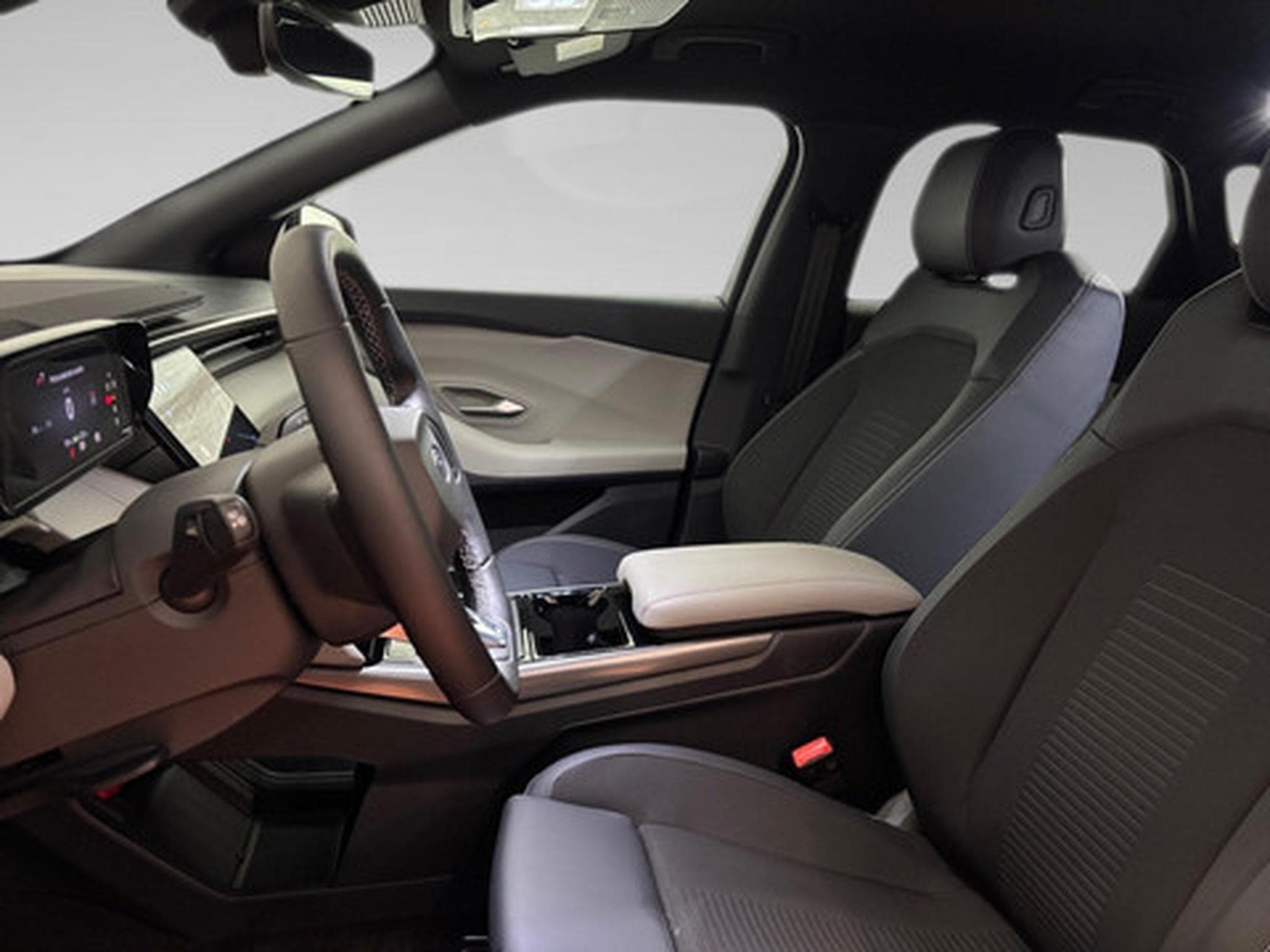 Ford Capri 79kWh Extended Range AWD (2026) - Photo 6