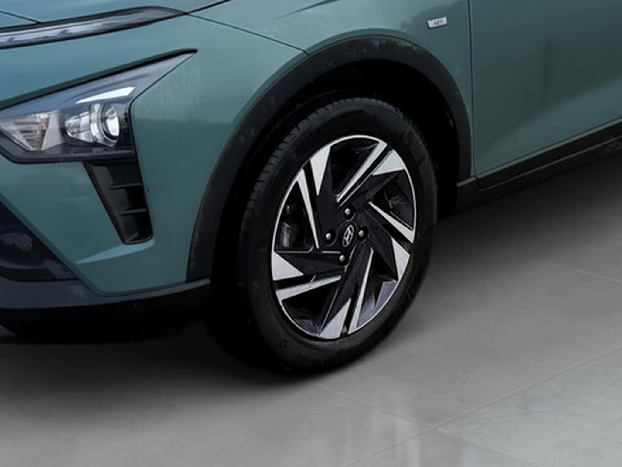 Hyundai Bayon 1.0 TGDi 100 6MT Twist (2023) - Photo 19