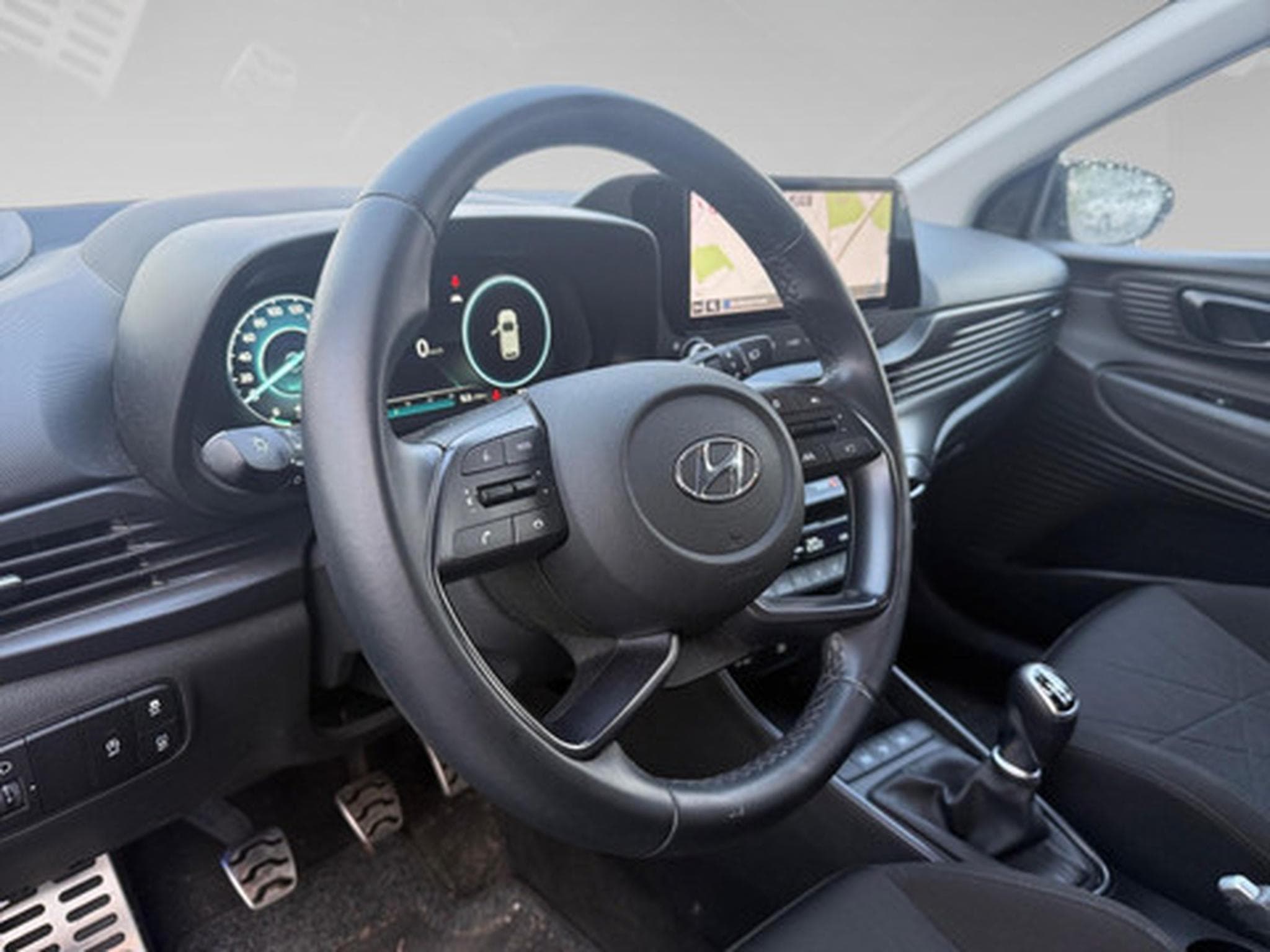 Hyundai Bayon 1.0 TGDi 100 6MT Twist (2023) - Photo 8